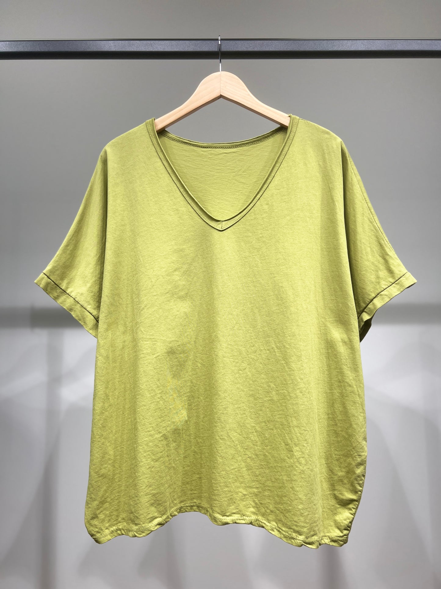 T-Shirt Large Manche Chauve Souris Courte Col V 100% Coton