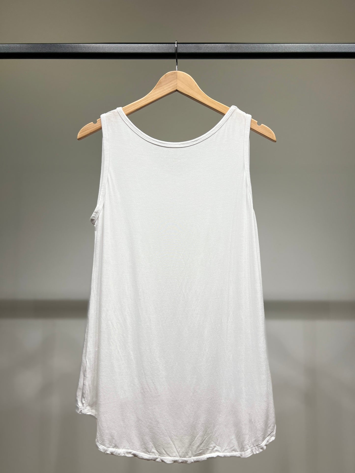 Débardeur Évasé Col V Satiné 100% Viscose