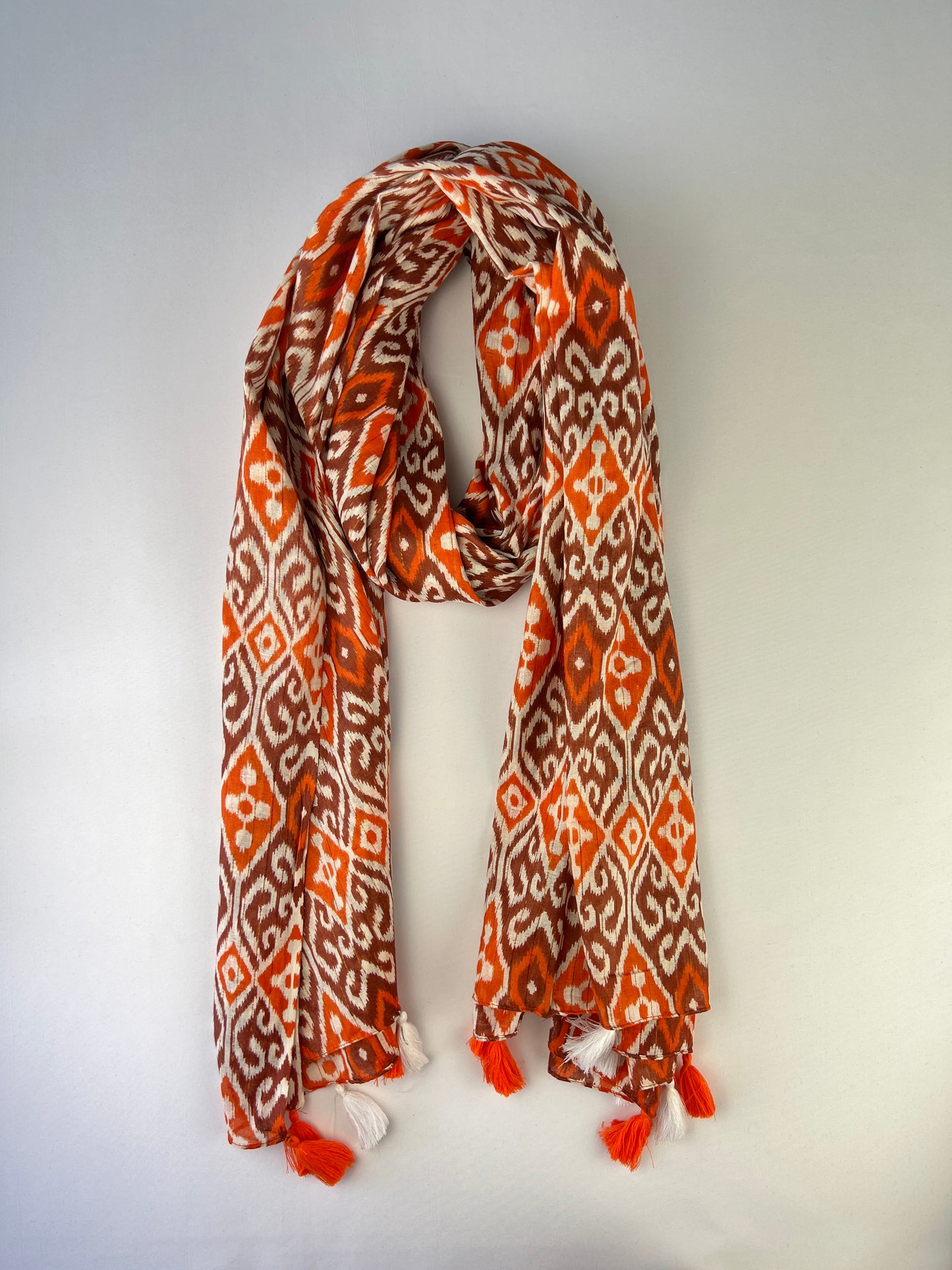 Foulard Motifs Ikat à Pampilles 100% Coton