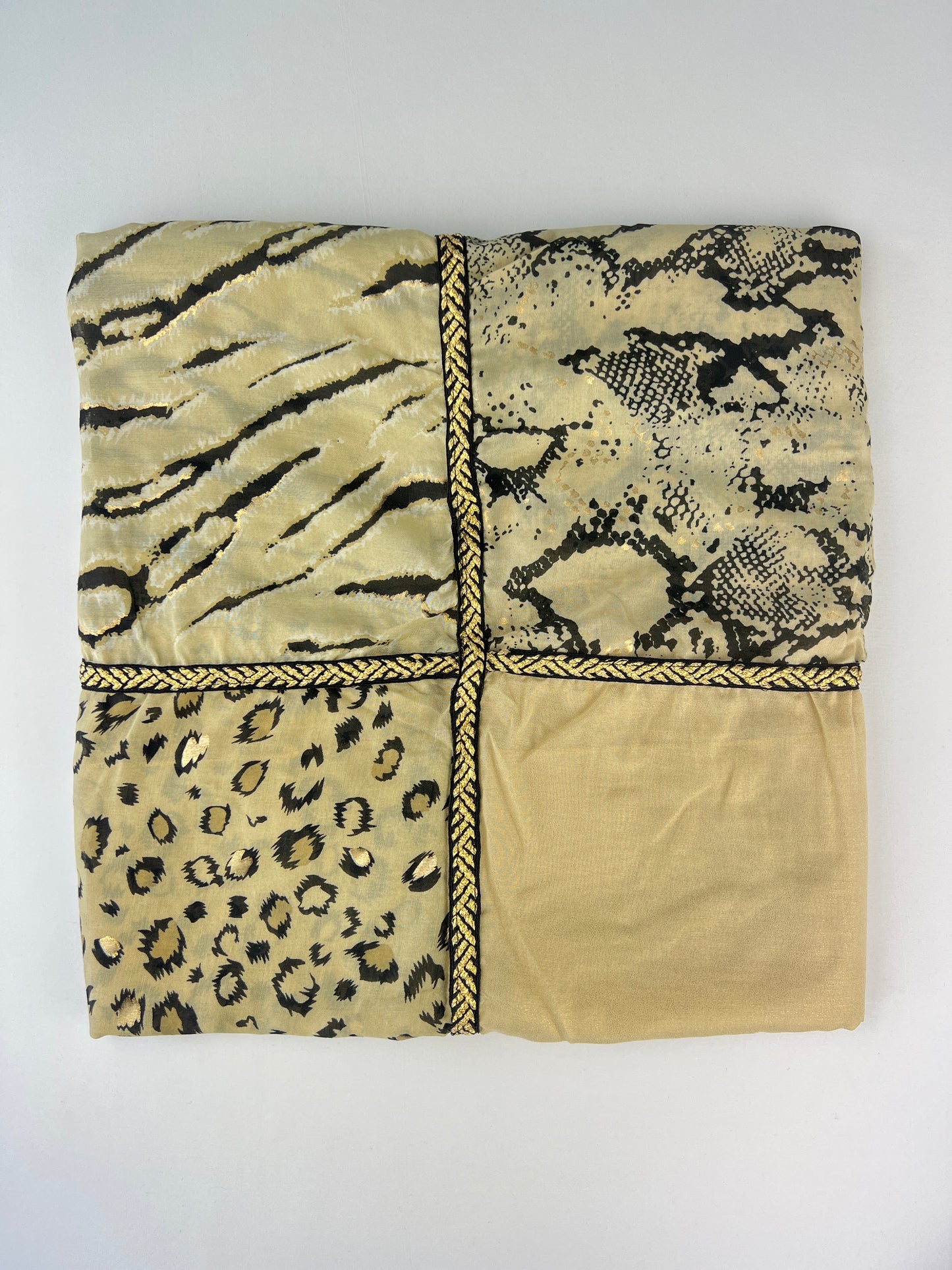 Foulard Carré 4 Motifs Animal à Pampilles 100% Viscose