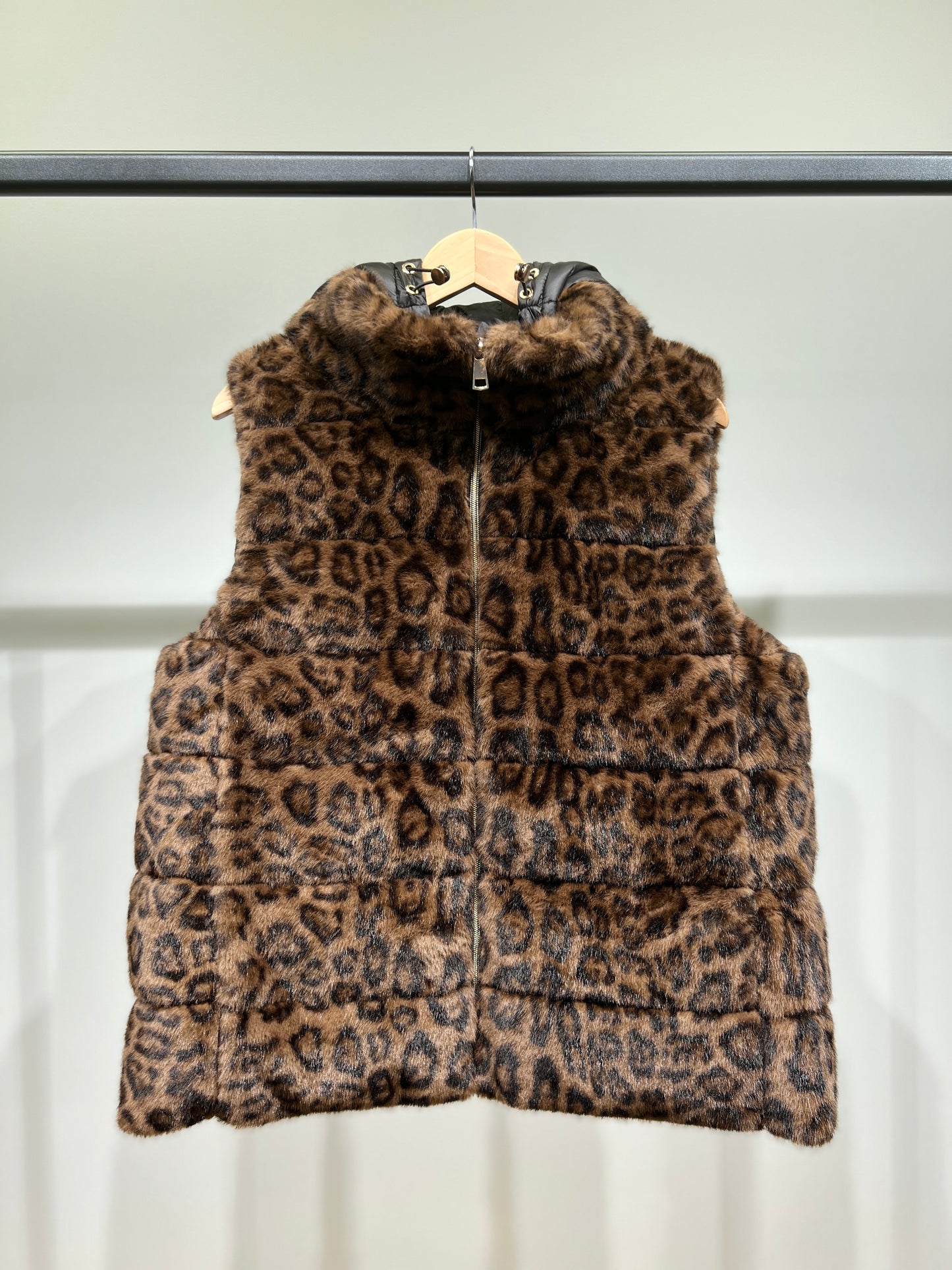 Gilet Fausse Fourrure à Capuche Doudoune Ajustable