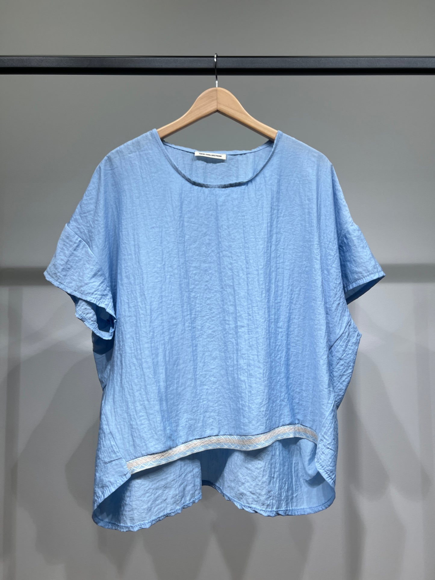 T-Shirt High-Low Manche Courte Galon Contrasté 100% Viscose