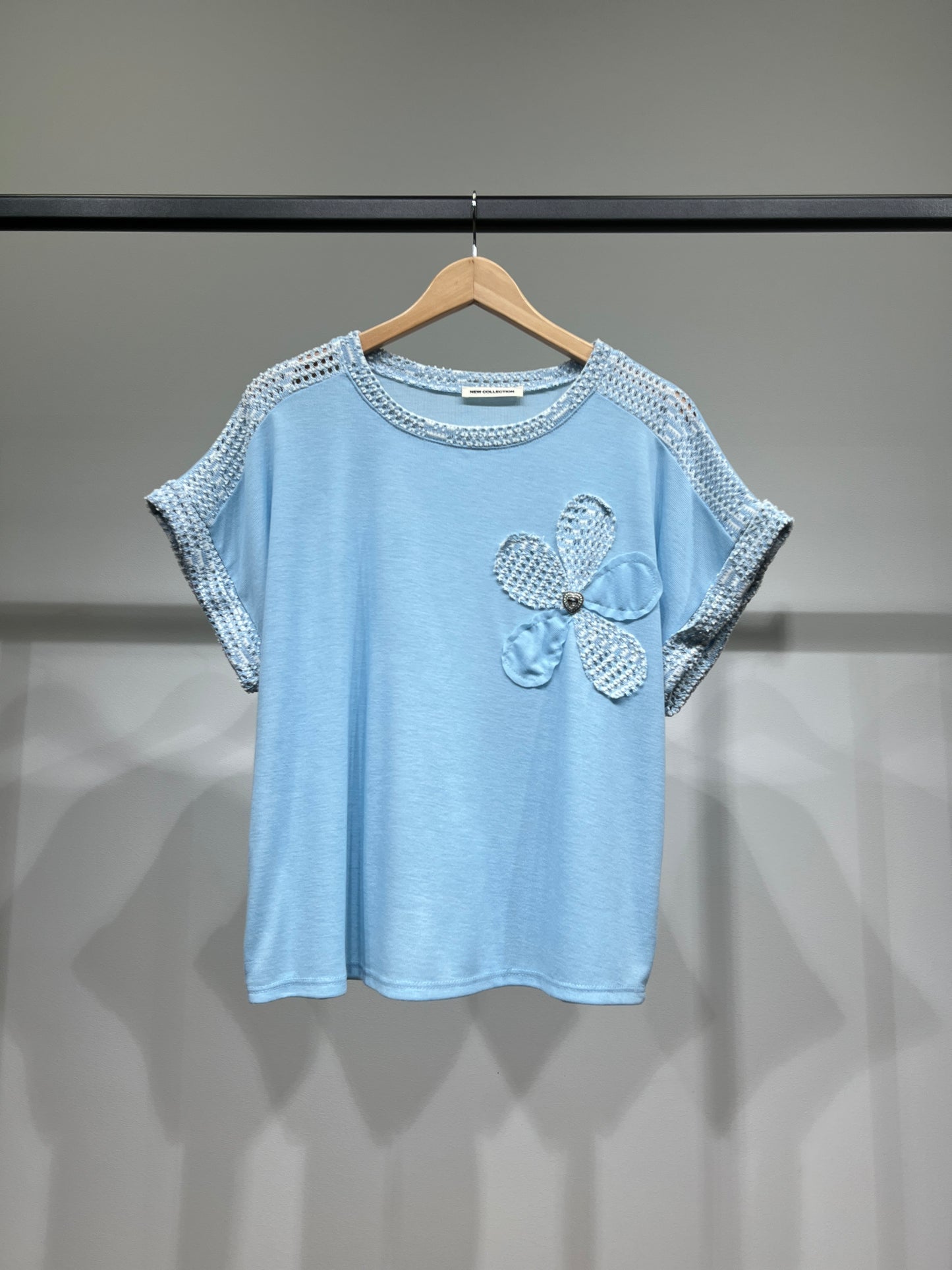 T-Shirt Décoration Maille Motif Floral à Paillette & Bijou 50% Viscose