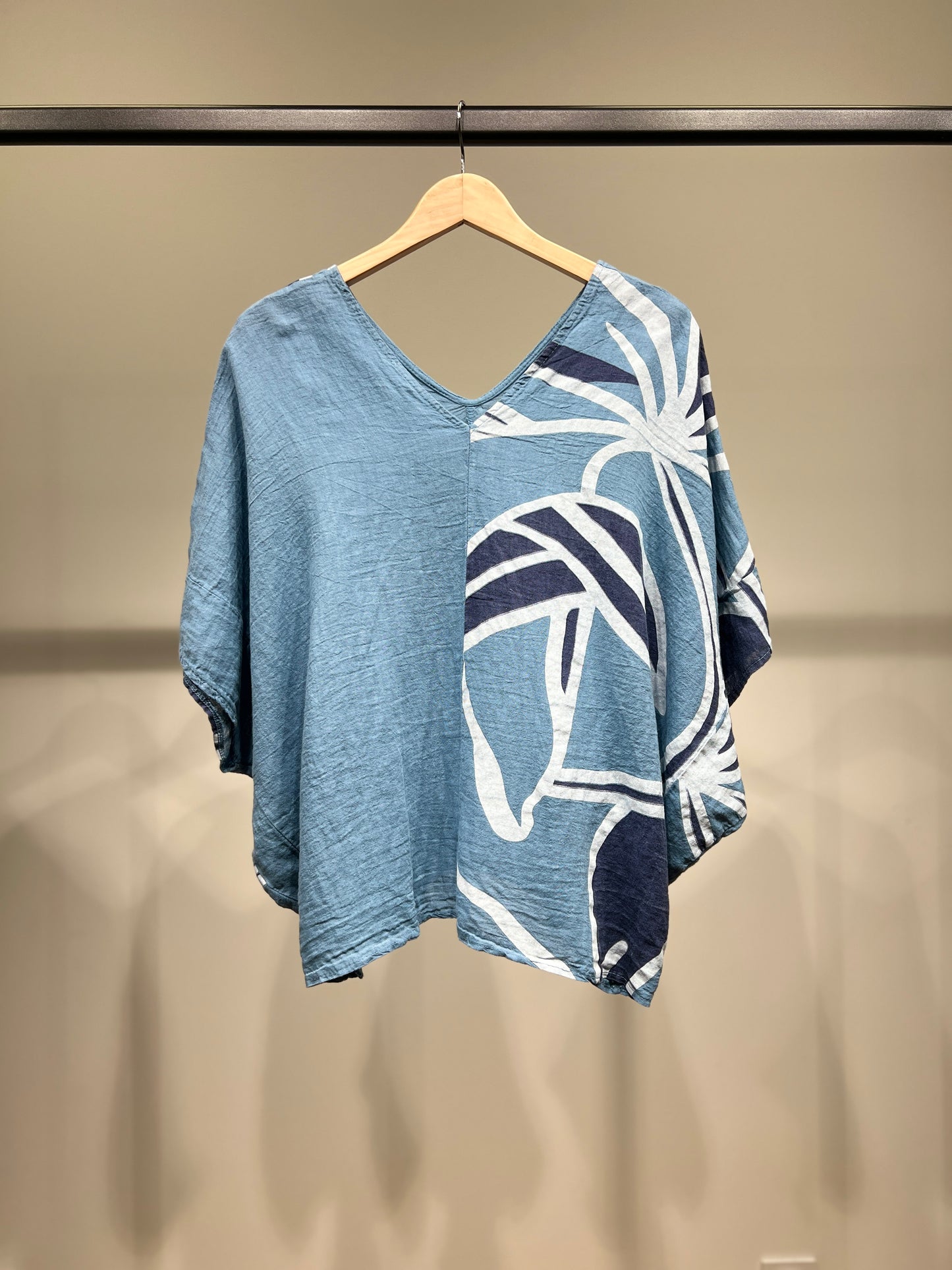 T-Shirt Manche Chauve Souris Col V à Motif Fleurs 100% Lin