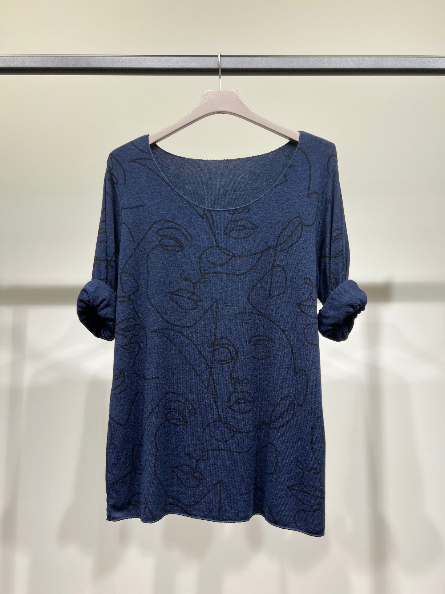T-Shirt Manche Longue Col Rond à Motif Visages