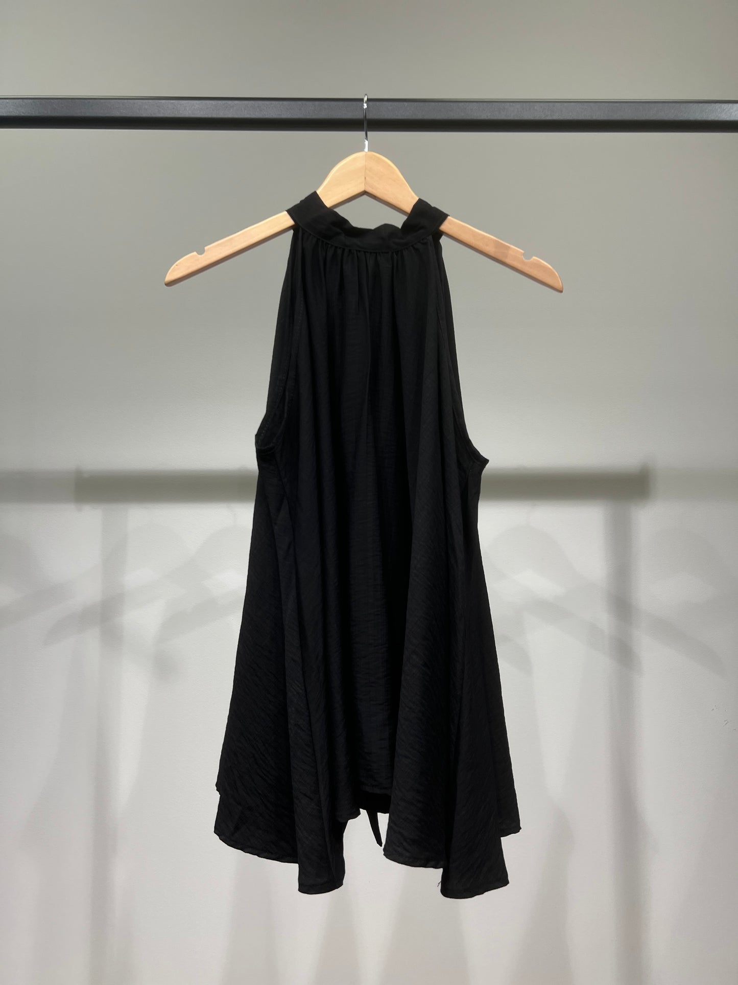 Top Large Col Halter Sans Manches Dos Nu Noué Coupe Évasé