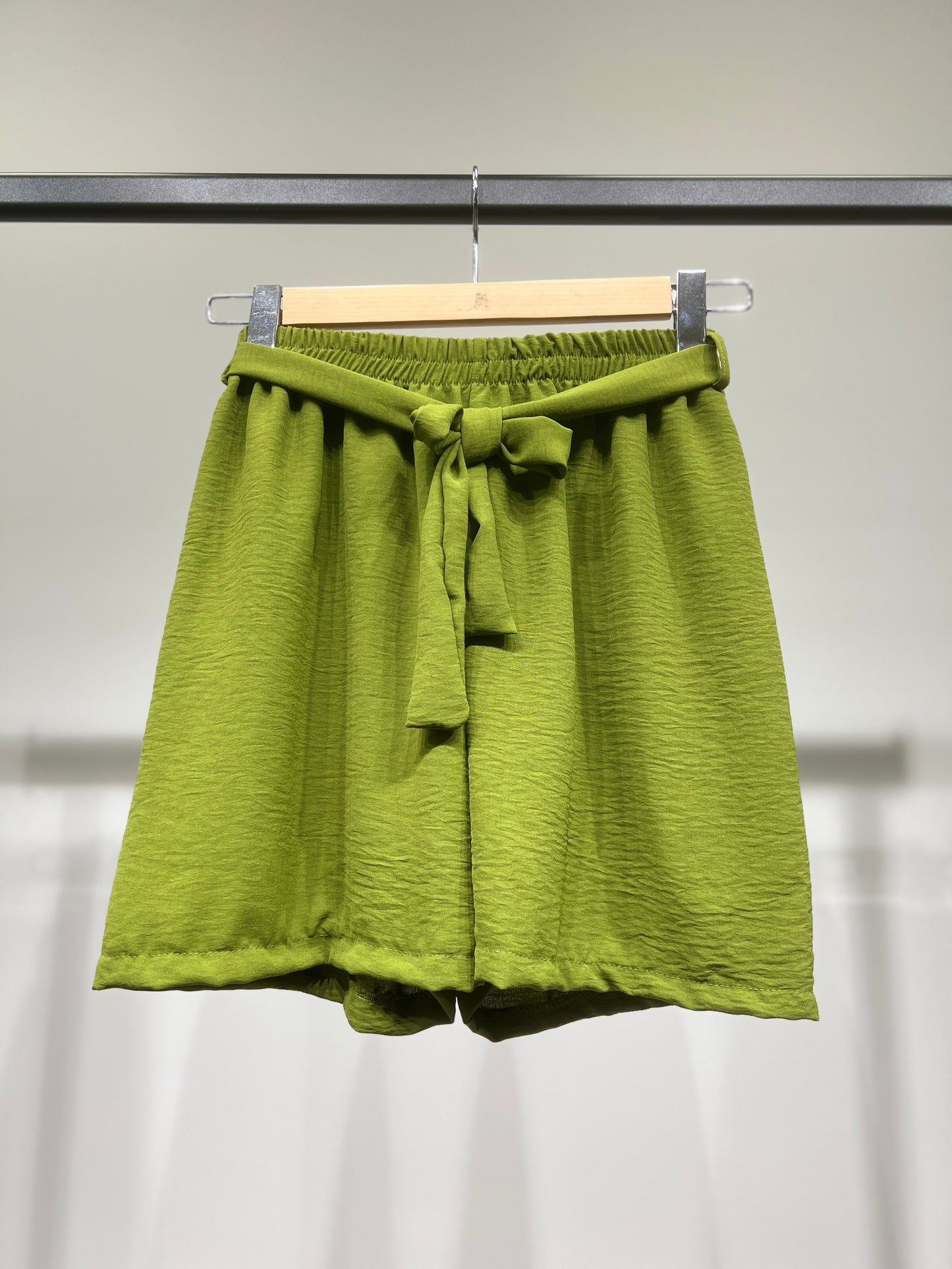 Short Léger Simple Taille Élastique & Ceinture à Nouer