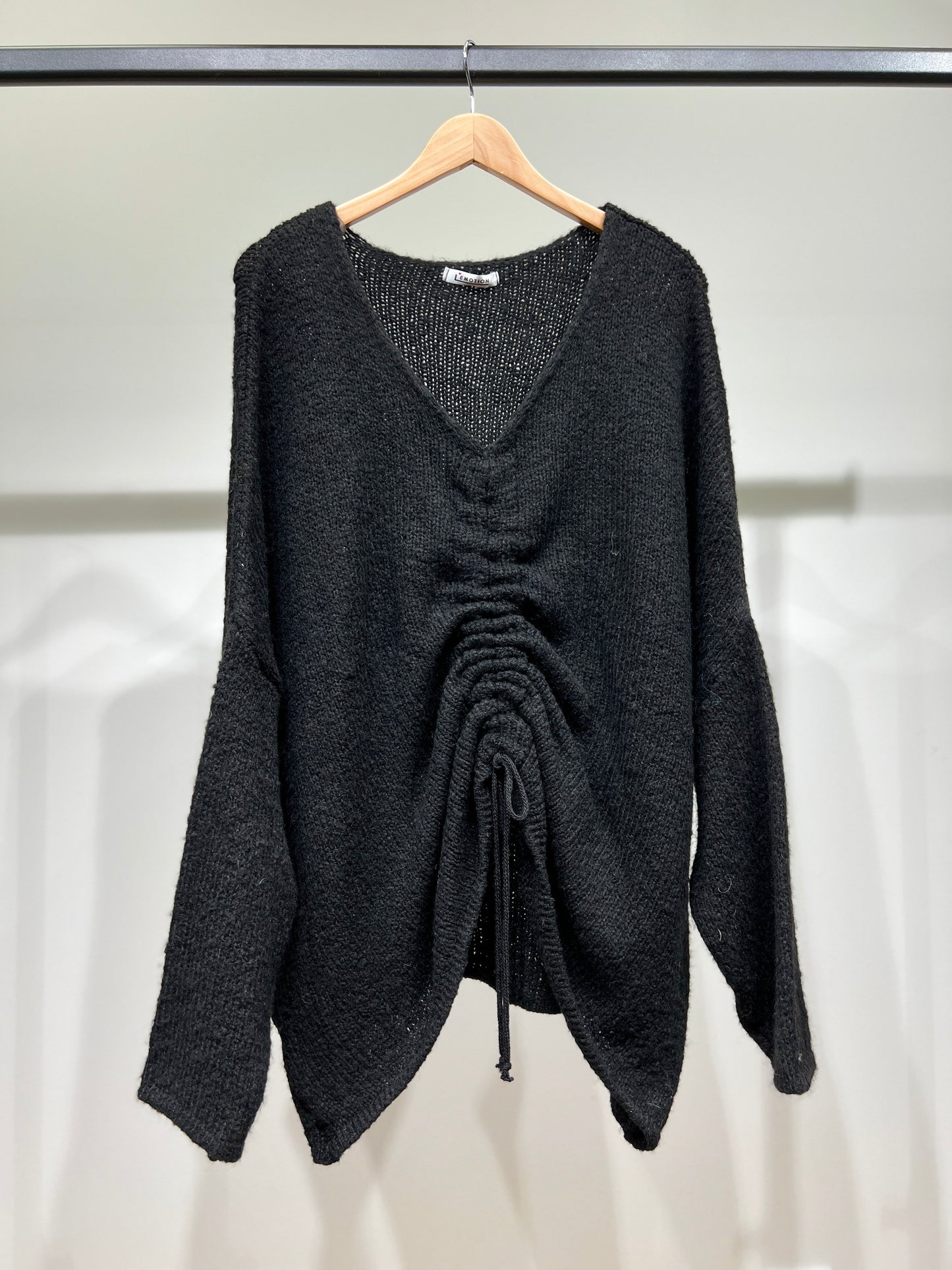 Wide Knit Sweater with V-Neck Gathered Tie 18% Wool