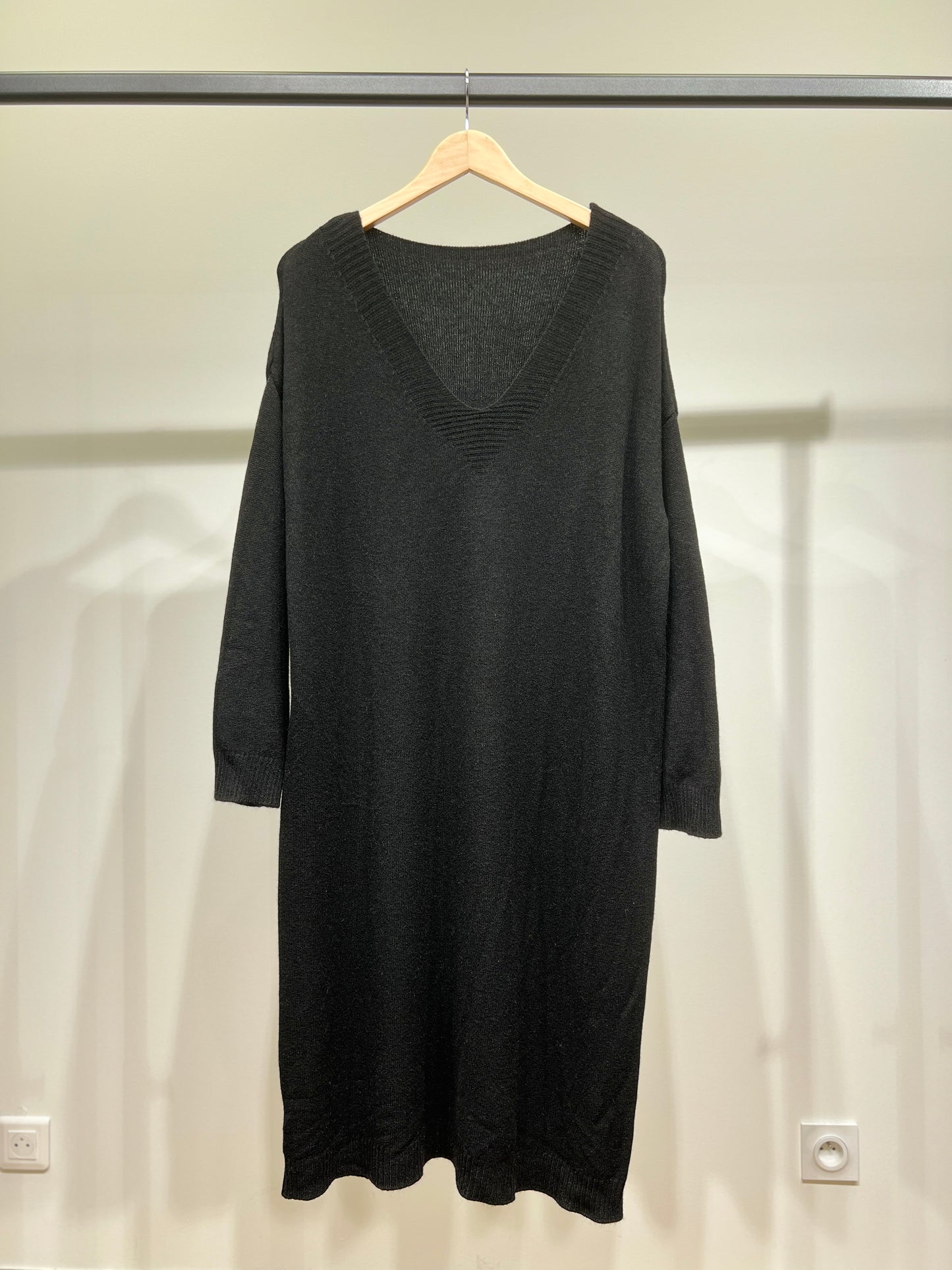 Fine Knit Sweater Dress with Ribbed Edges and V-Neck