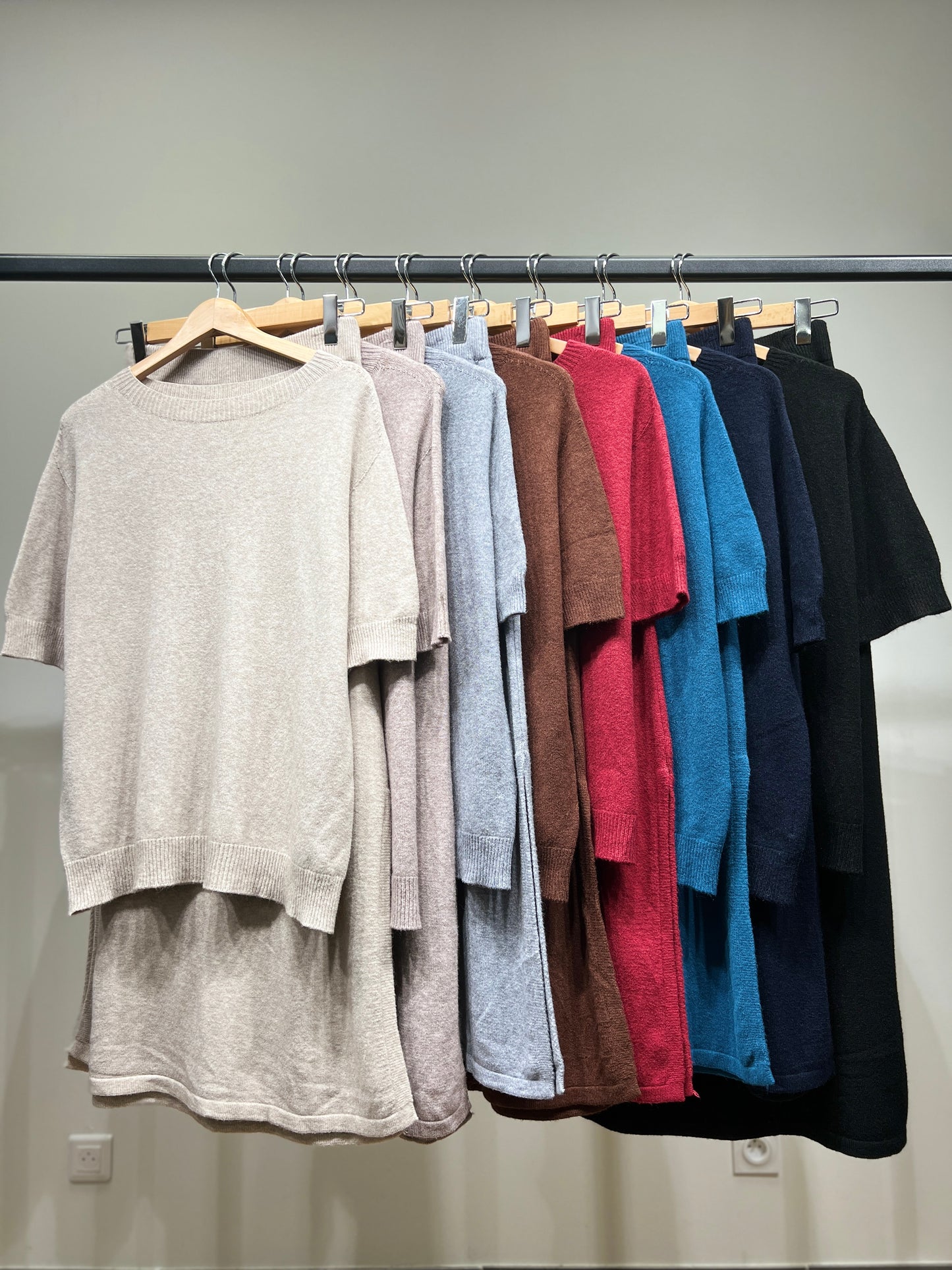 Ensemble Pull Jupe Manche Courte Bords-Côtes à Fente