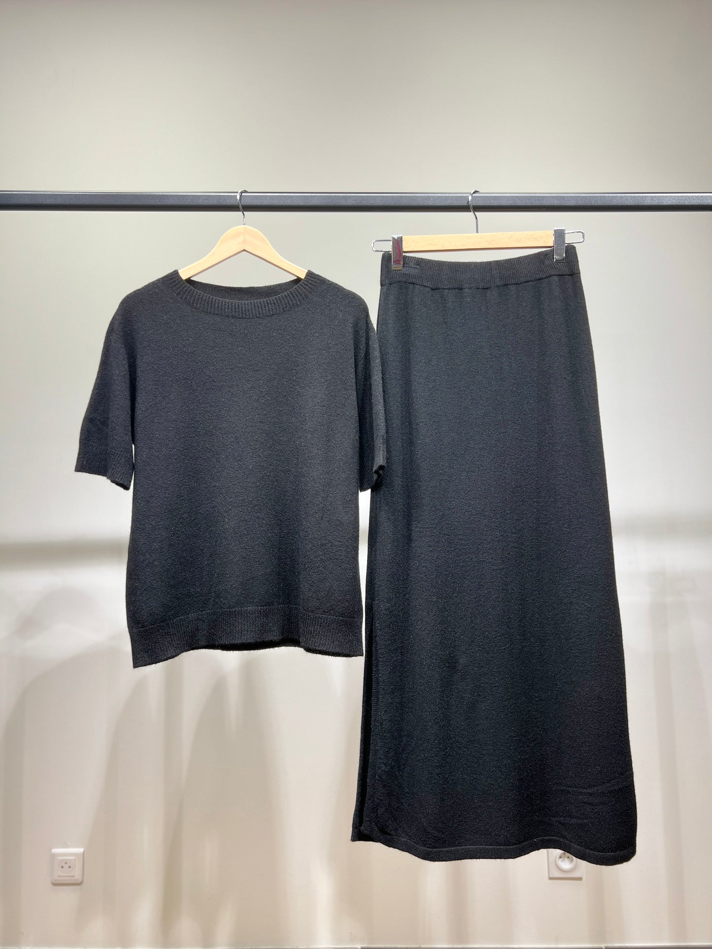 Ensemble Pull Jupe Manche Courte Bords-Côtes à Fente