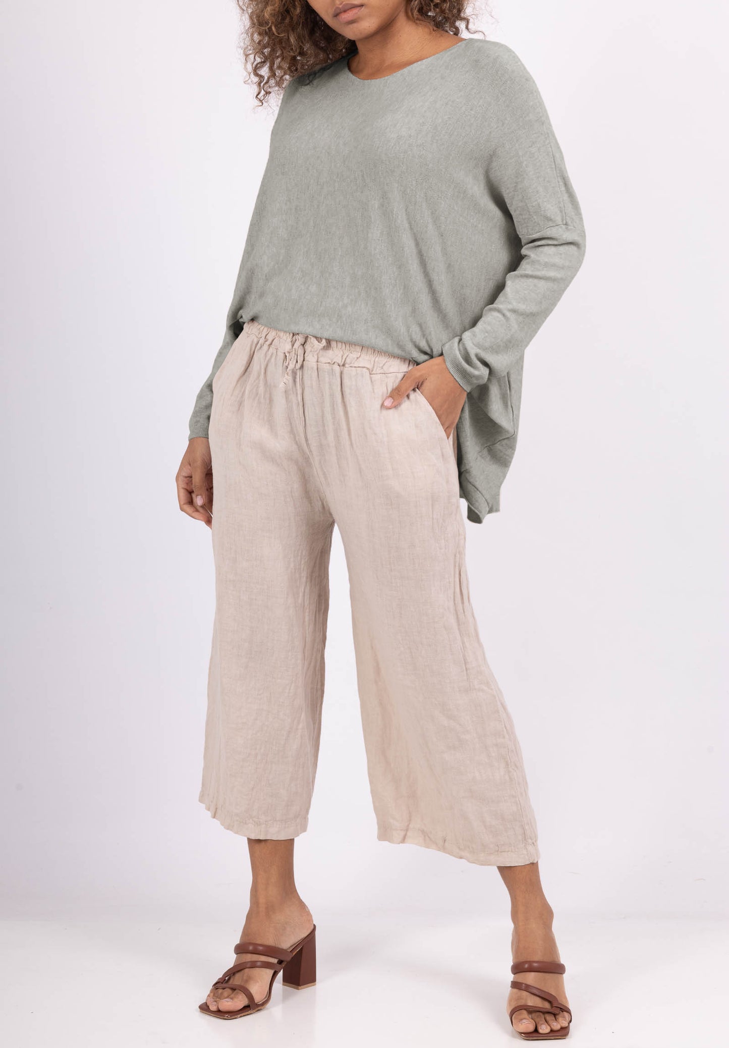 Pull Large Petites Poches Fonctionnelles Col Rond