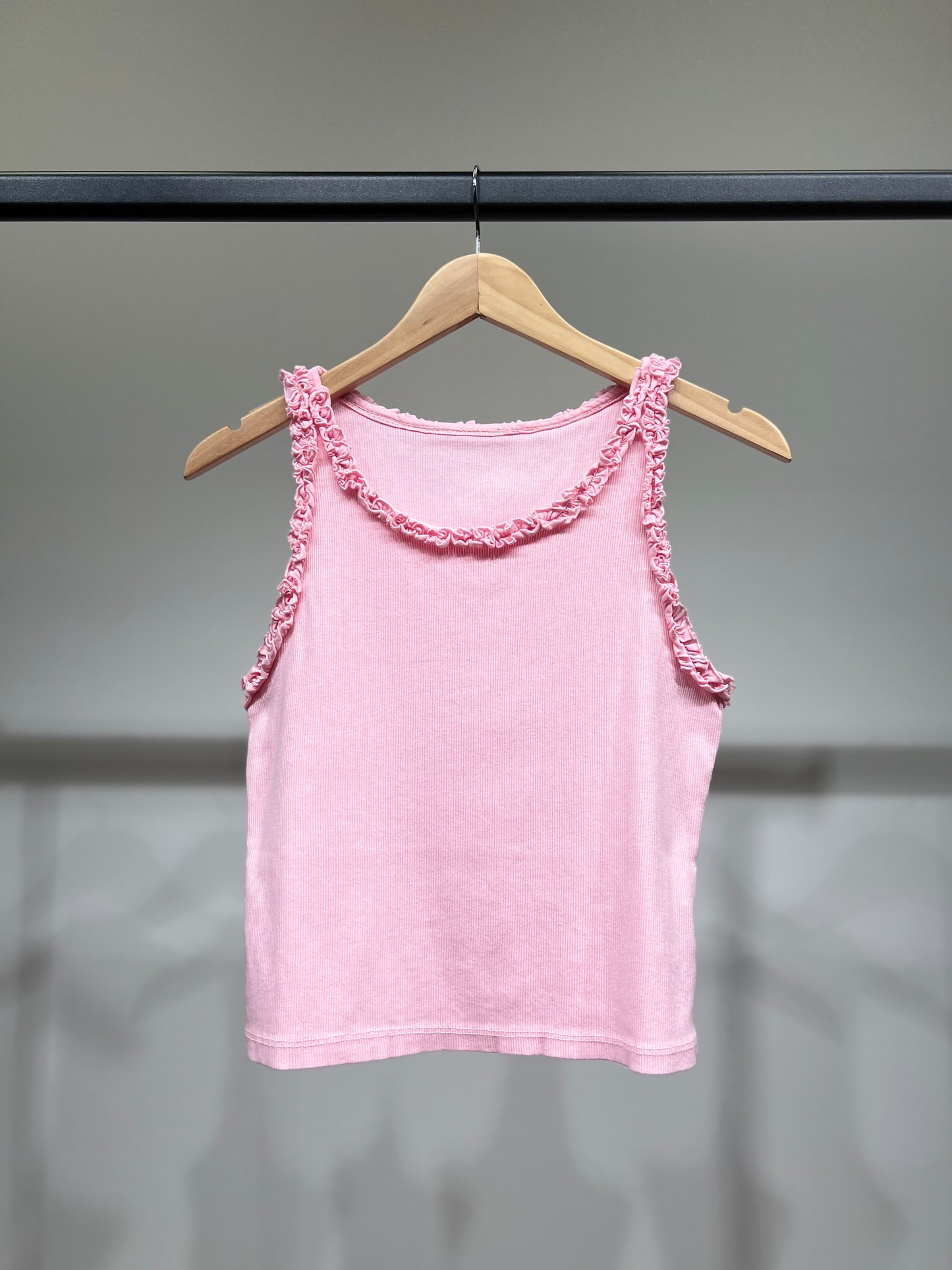 Débardeur Crop Top Col Rond Côtelé à Froufrous 90% Coton