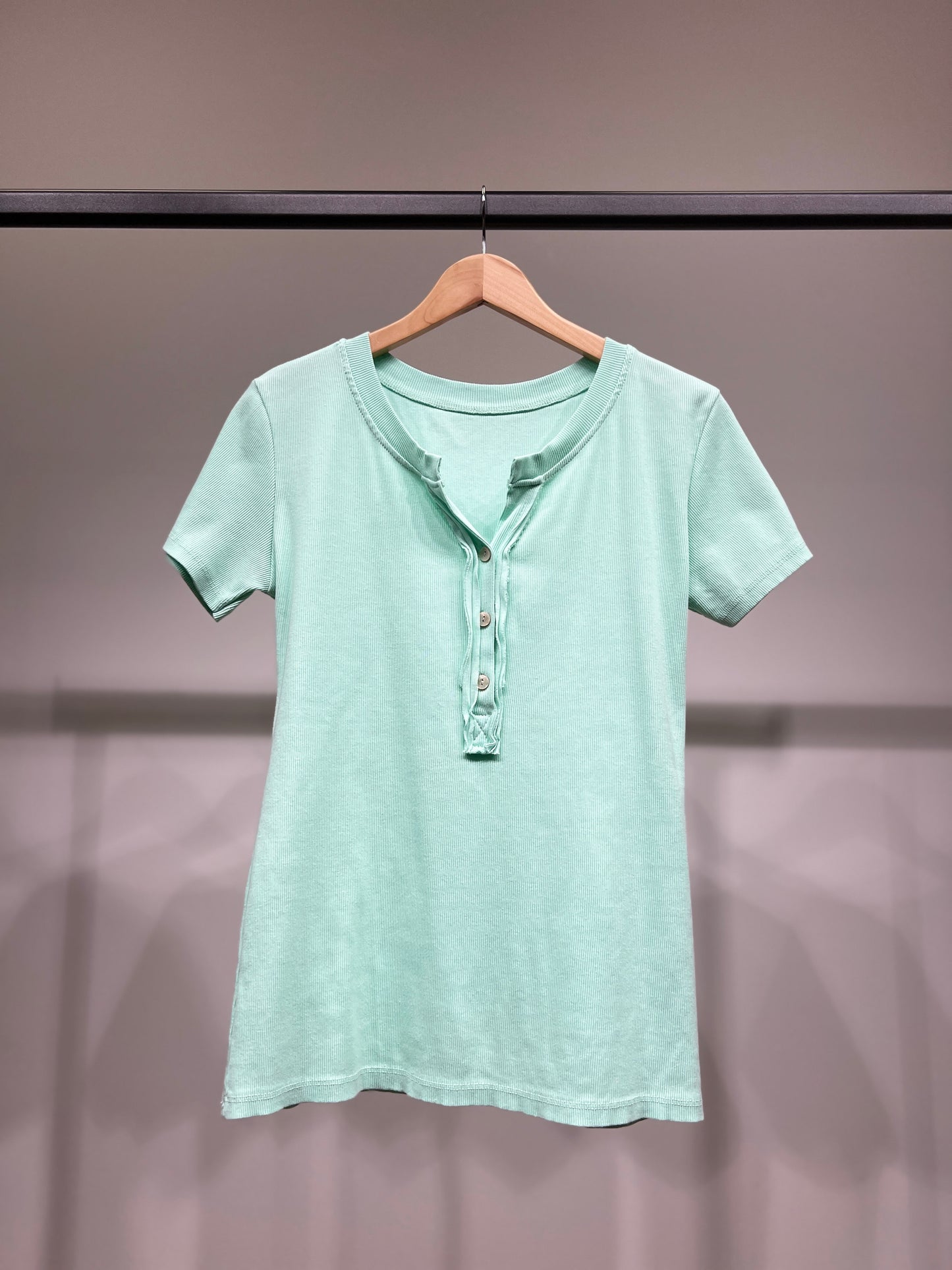 T-Shirt Manche Courte Côtelé Col Tunisien 90% Coton