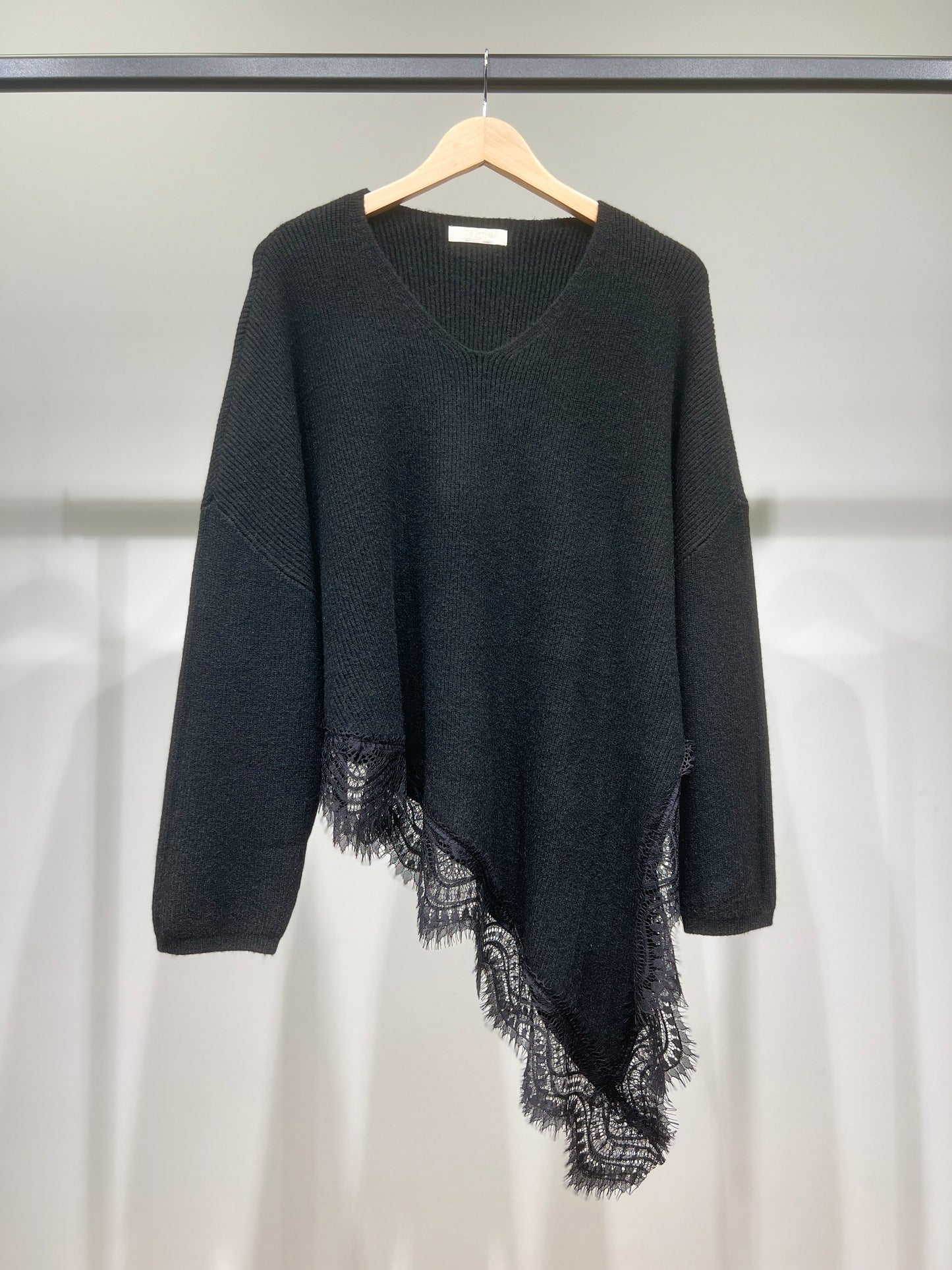 Pull Côtelé Col V Manche Longue Coupe Asymétrique À Dentelle