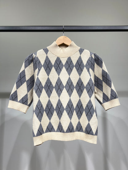 Pull Maille Fine Motif Argyle Manches Courtes Bouffantes Col Montant Côtelé