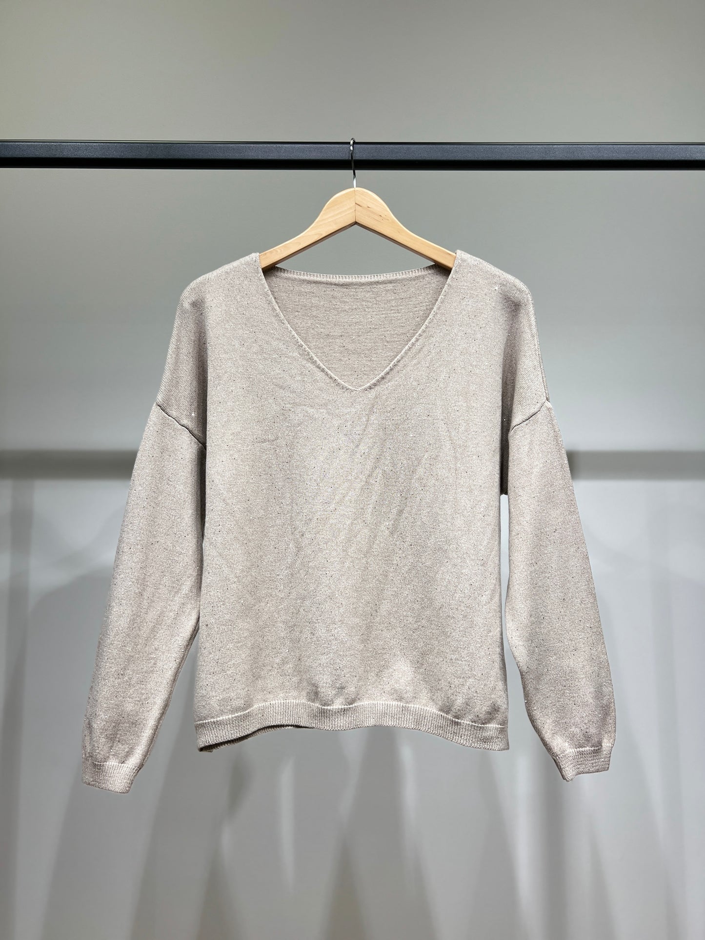 Pull Maille Fine Col V Brillant À Sequins Et Bords-Côtes