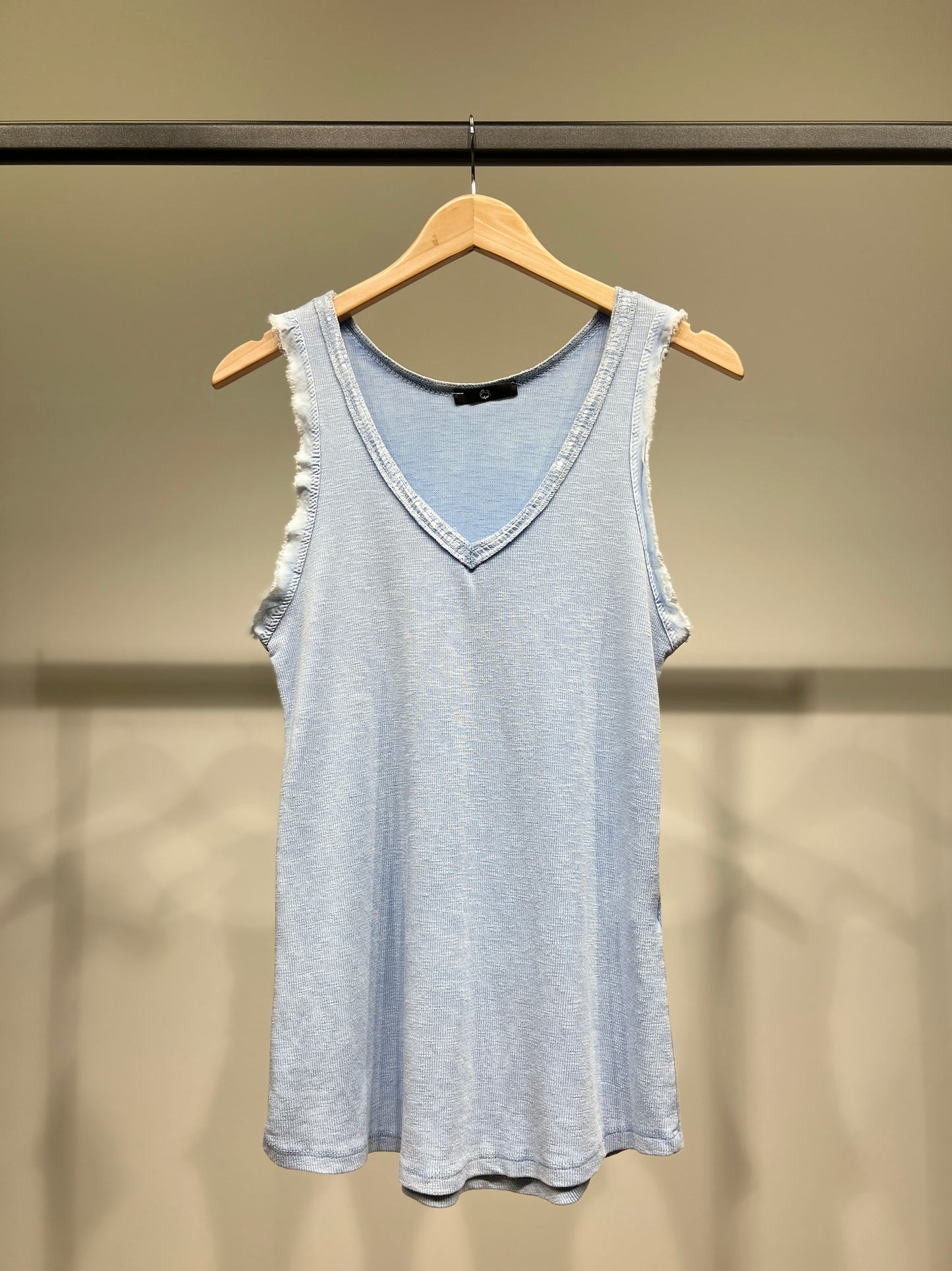 Débardeur Effet Effiloché Col V à Sequins 100% Coton