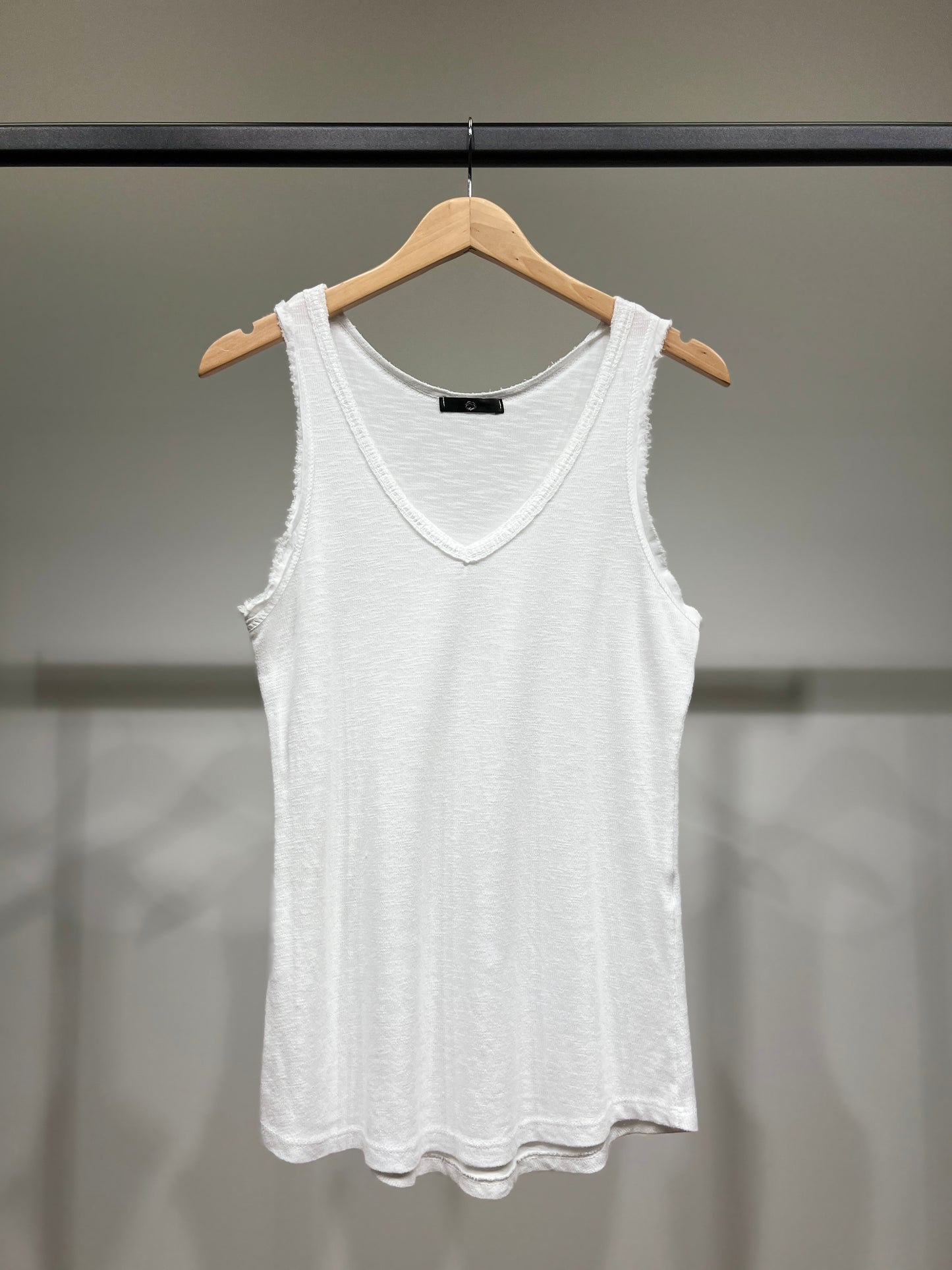 Débardeur Effet Effiloché Col V à Sequins 100% Coton