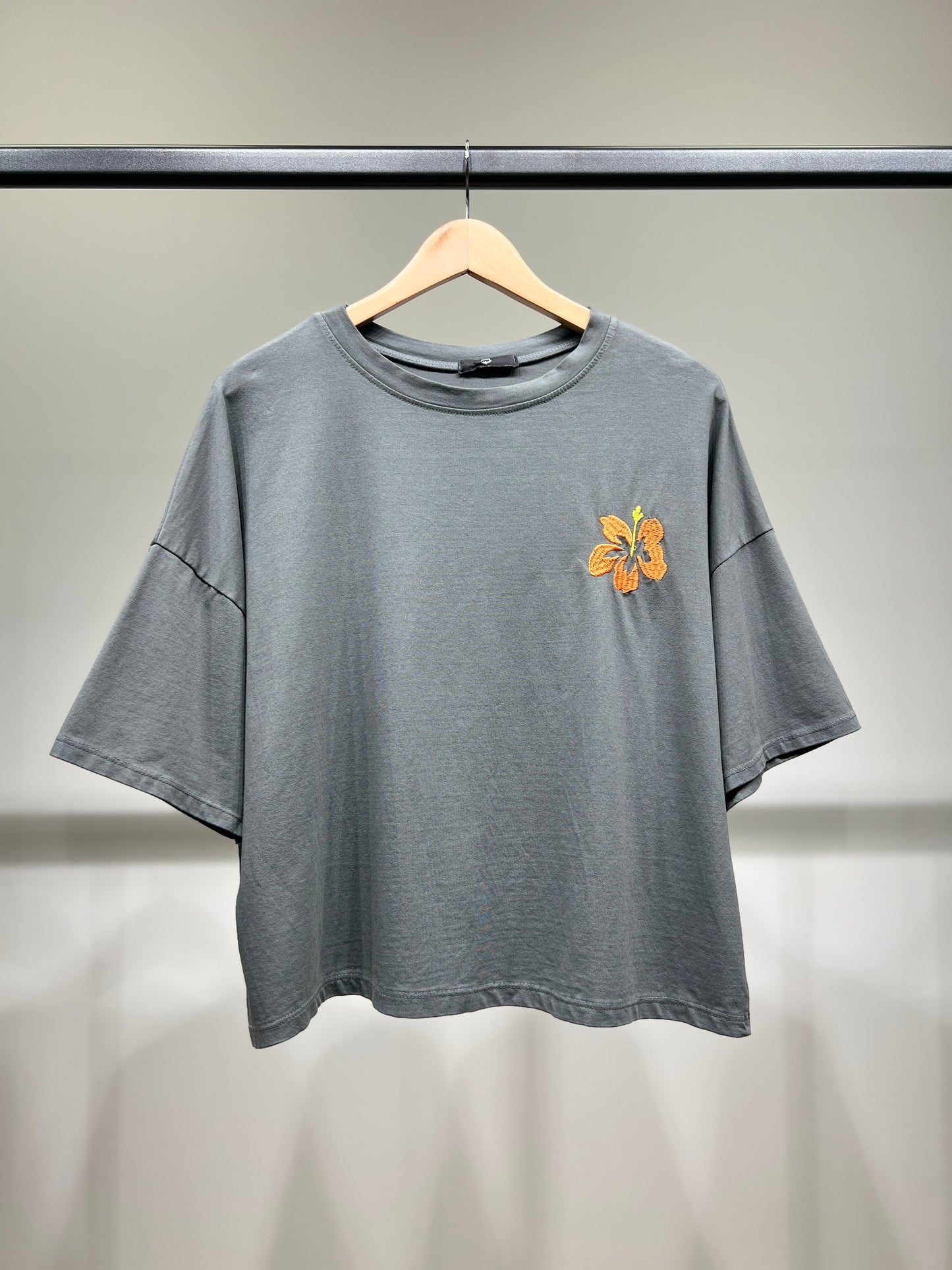 T-Shirt Large Cropped Manche Courte à Fleur Brodé 100% Coton