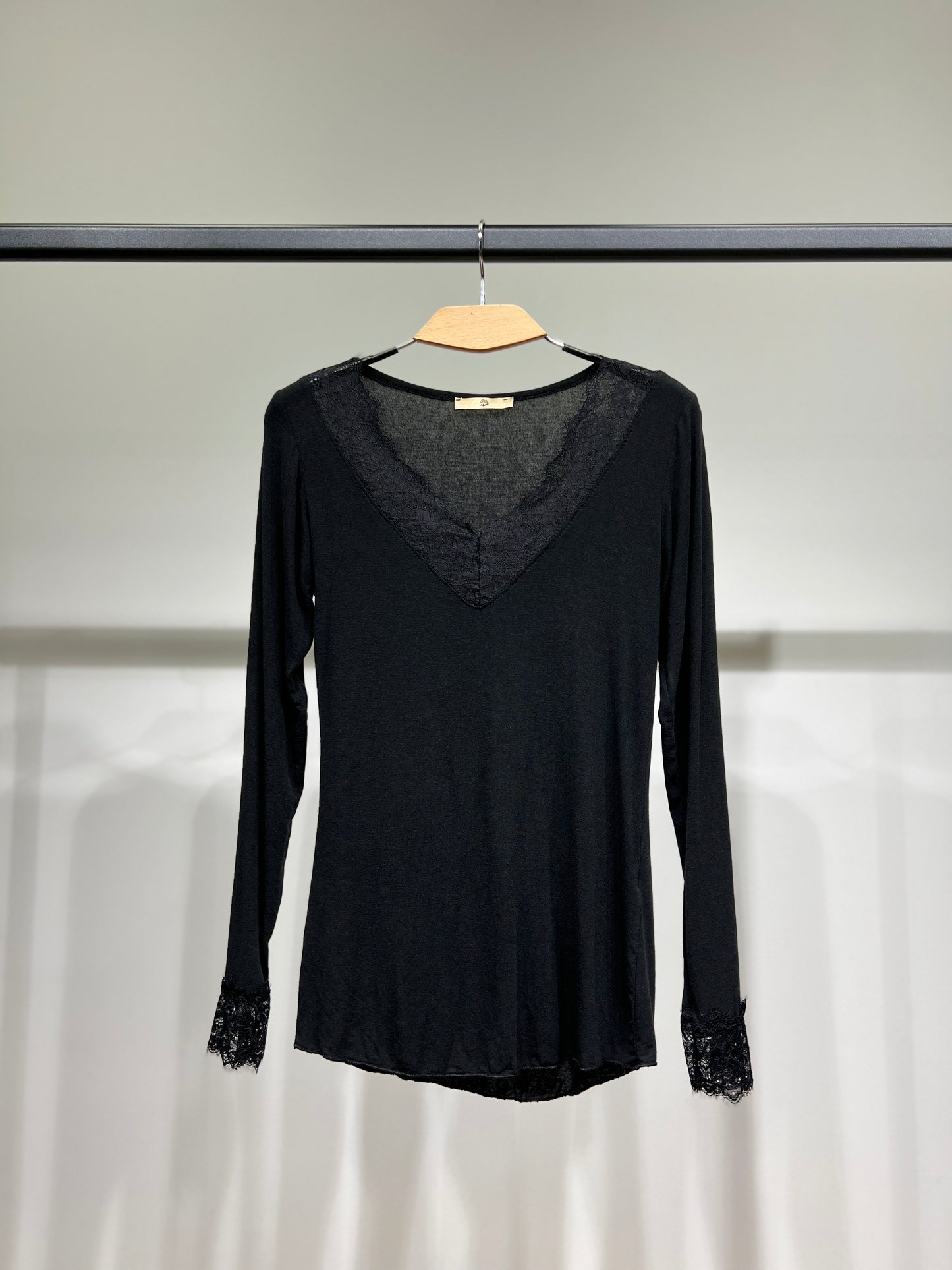 T-Shirt Léger Col V Manches Longue Dentelles 15% Cachemire