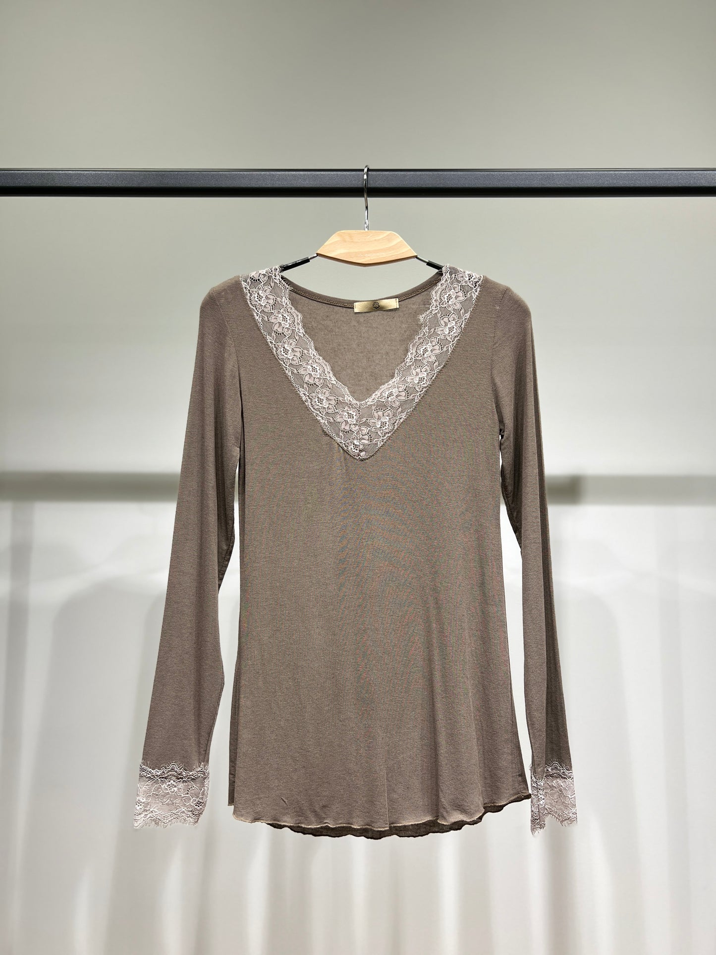 T-Shirt Léger Col V Manches Longue Dentelles 15% Cachemire