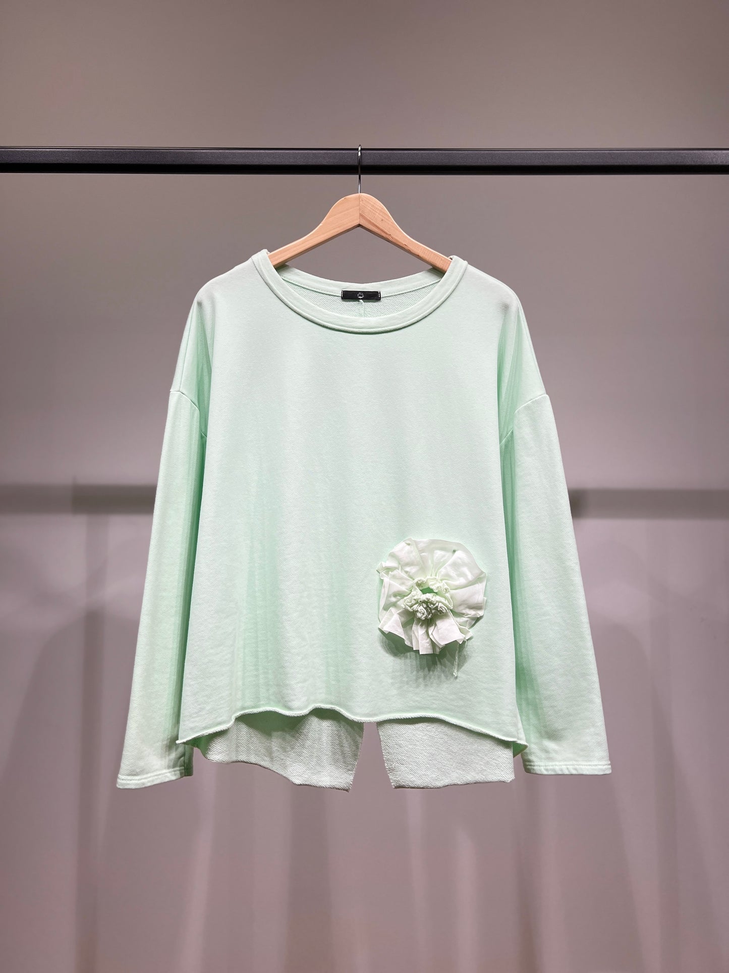 Pull Large Col Rond Décoration Florale 70% Coton