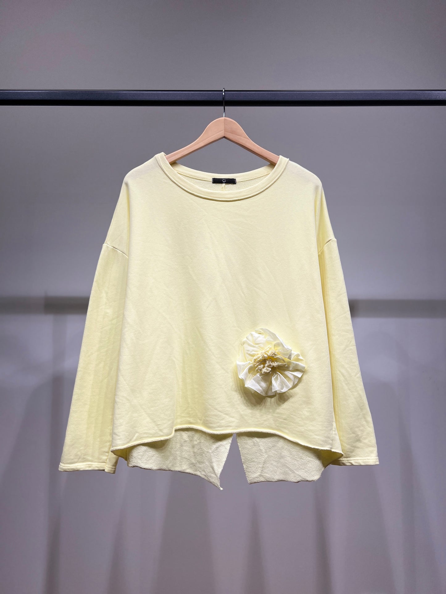 Pull Large Col Rond Décoration Florale 70% Coton