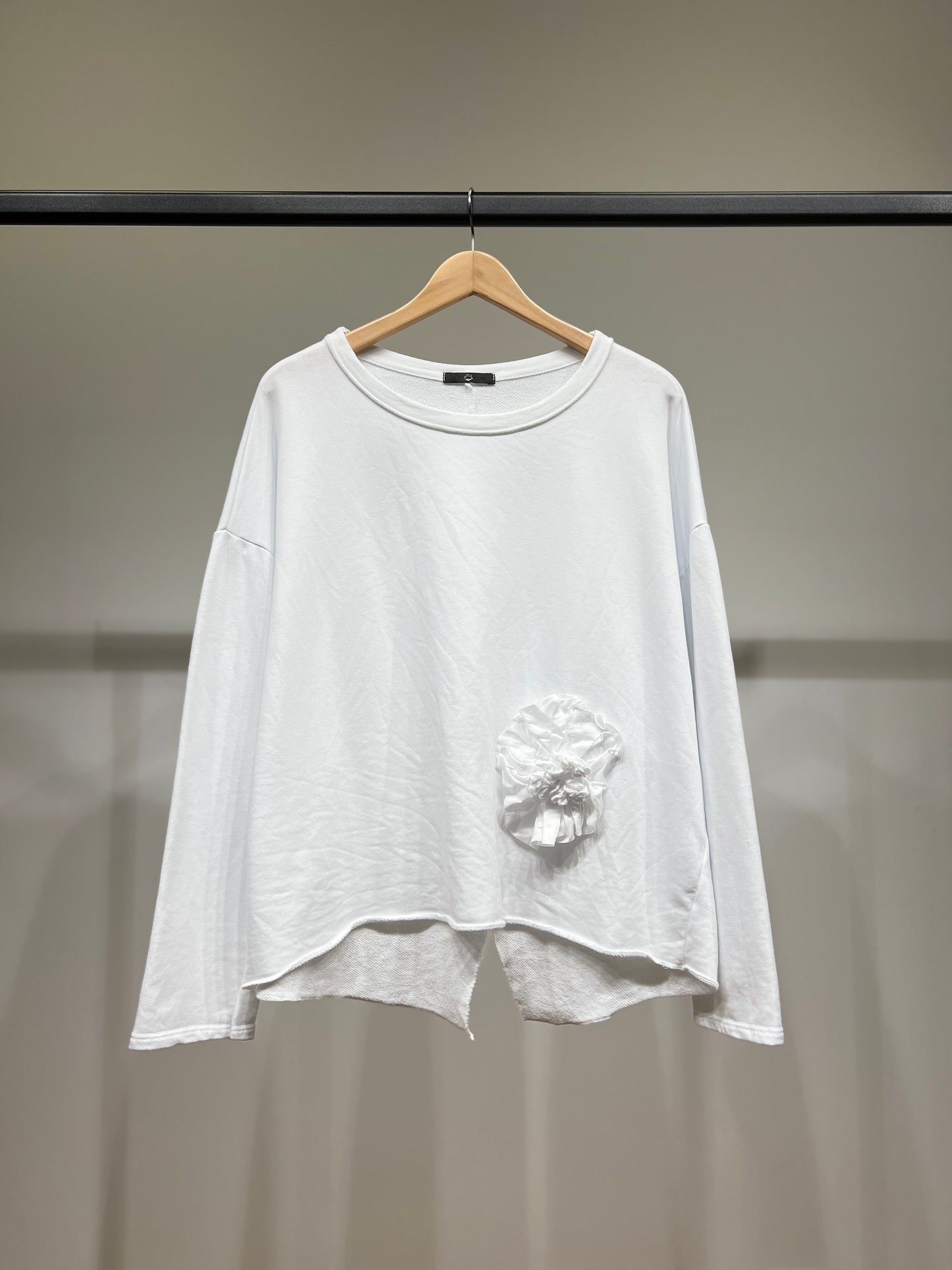 Pull Large Col Rond Décoration Florale 70% Coton