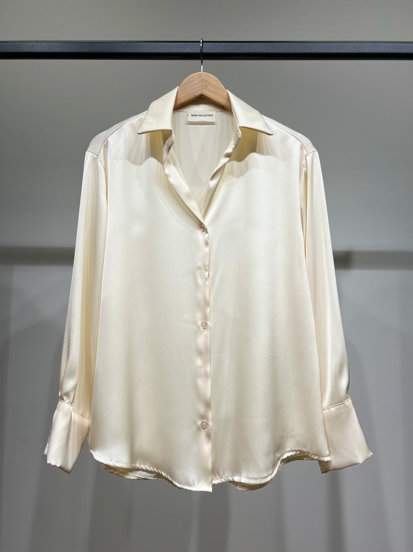 Chemise Simple Fluide Satiné Boutonnée