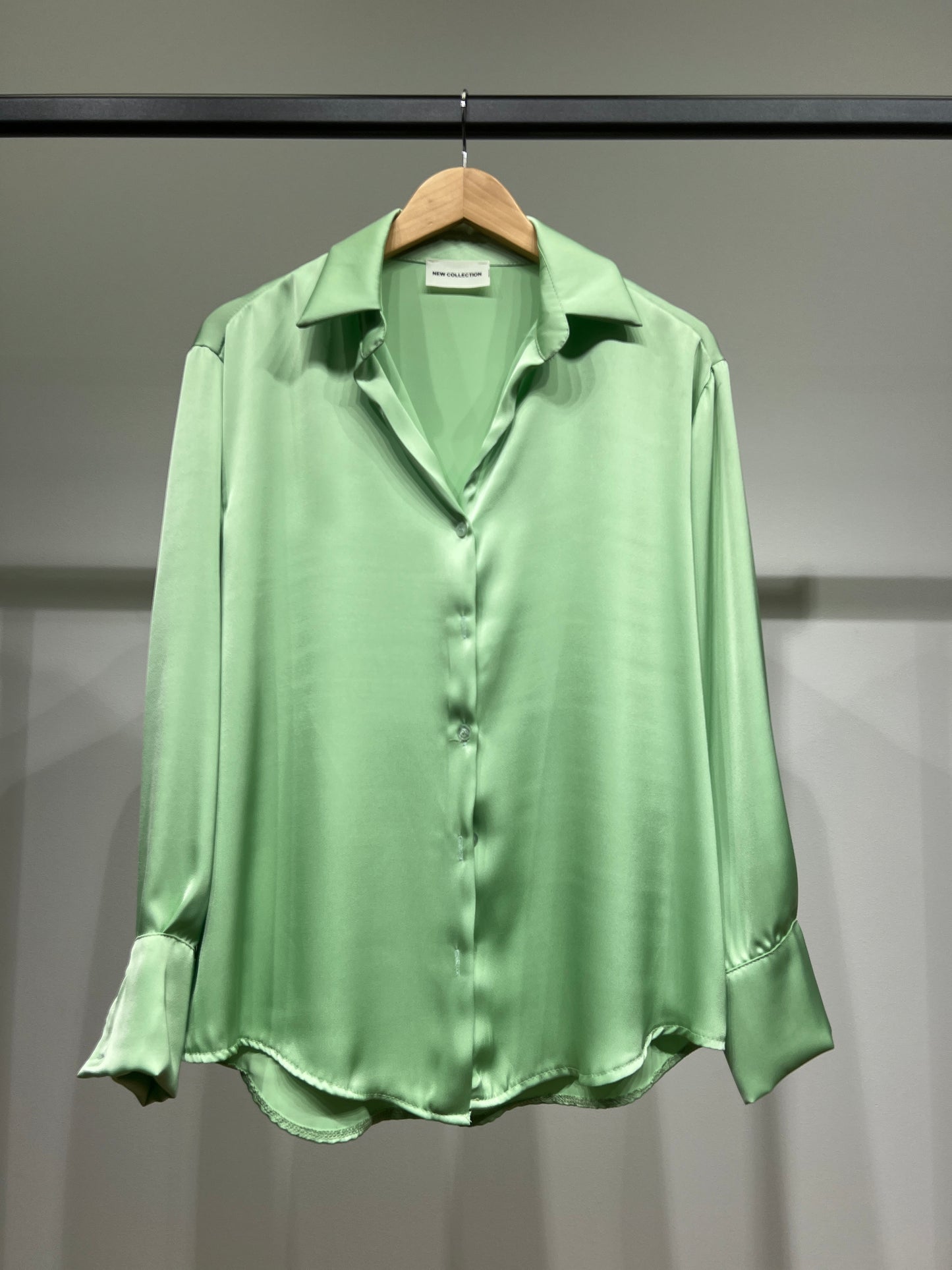 Chemise Simple Fluide Satiné Boutonnée