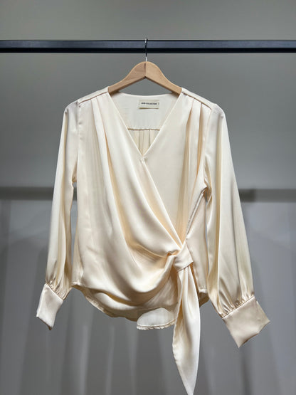 Blouse Cache-Cœur Fluide Satiné Asymétrique Boutonné