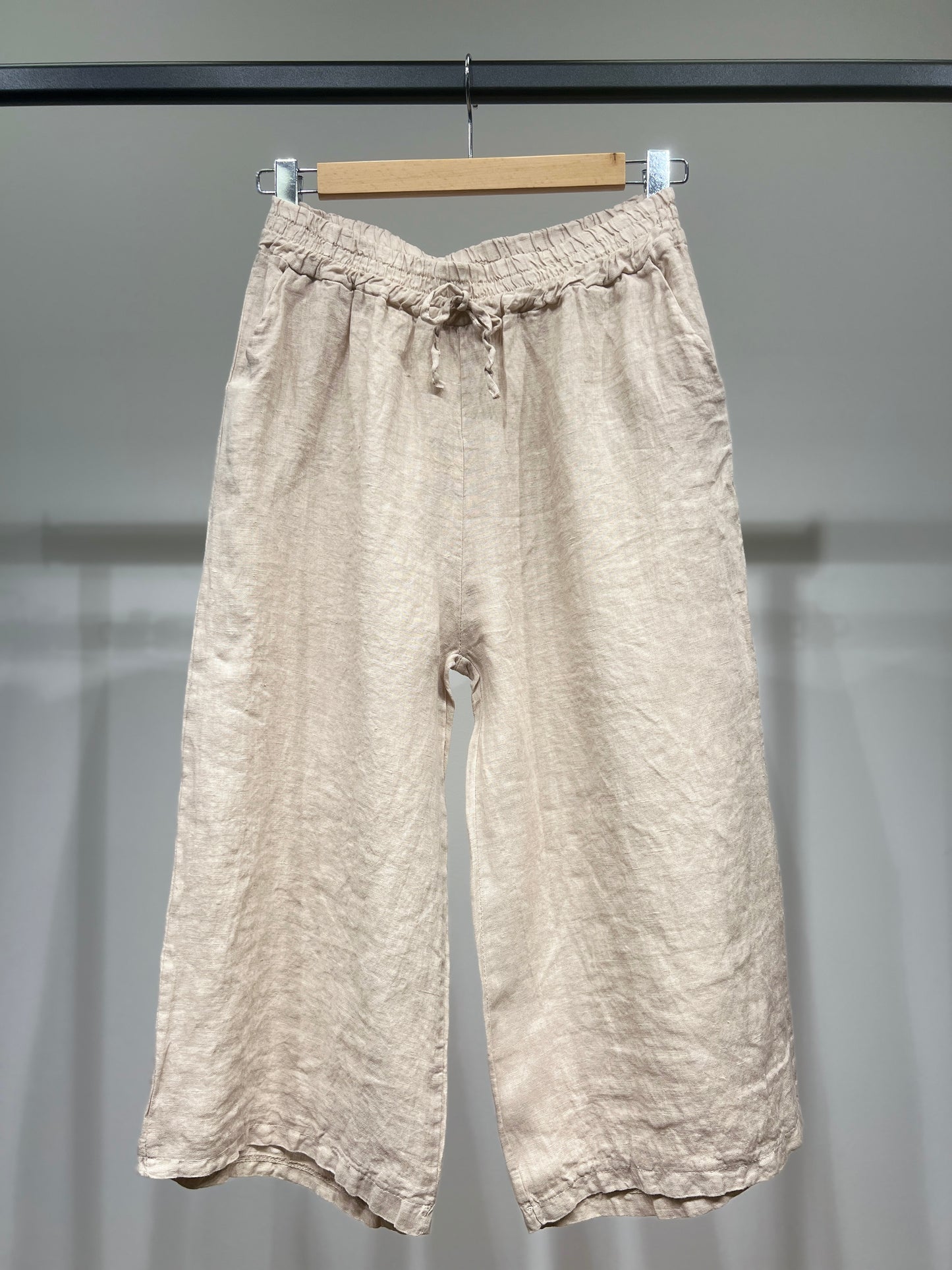 Lightweight 100% Linen Drawstring Capri Pants