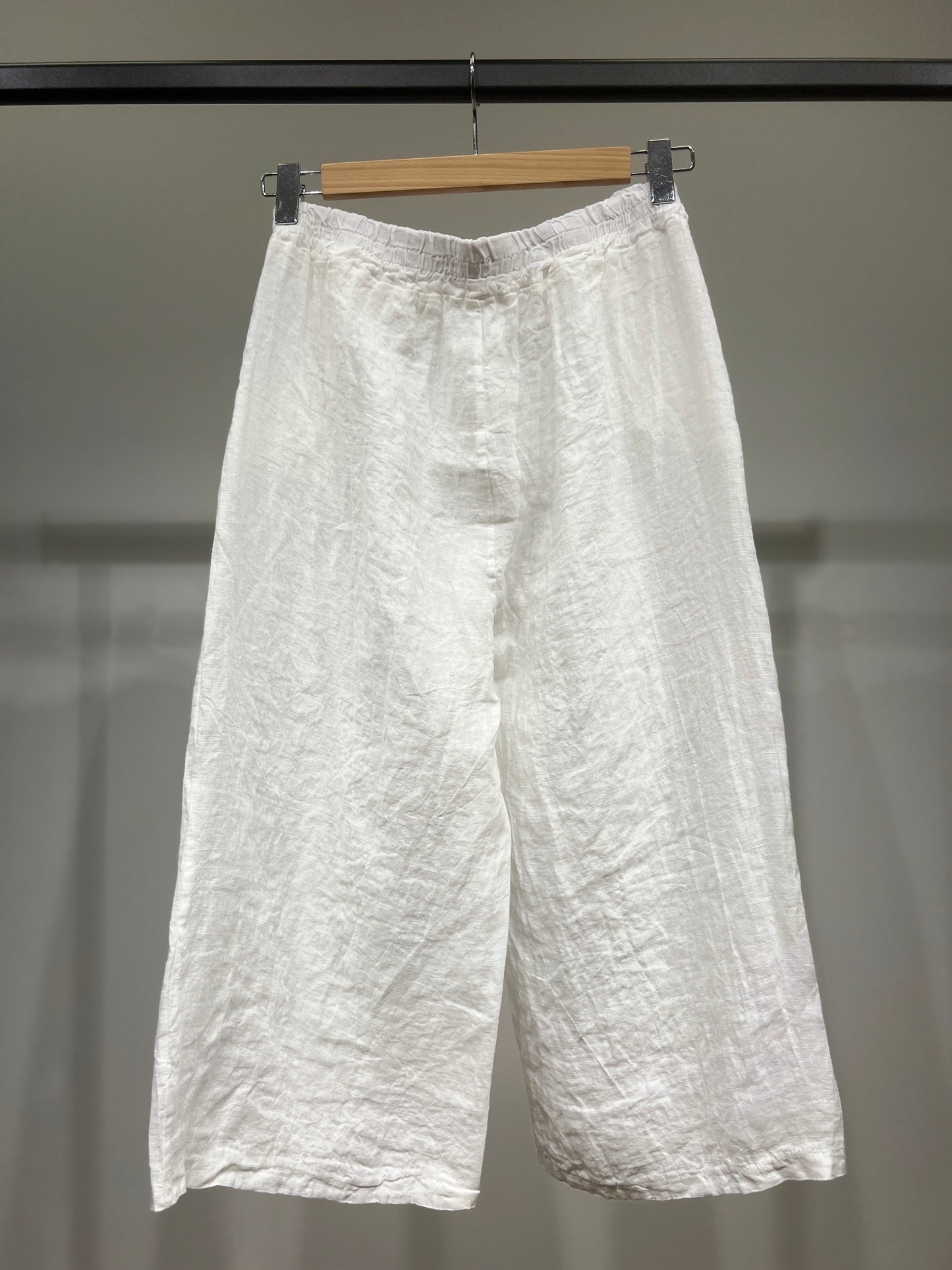 Lightweight 100% Linen Drawstring Capri Pants