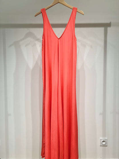 Simple Maxi Dress with Wide Straps and V-Neck