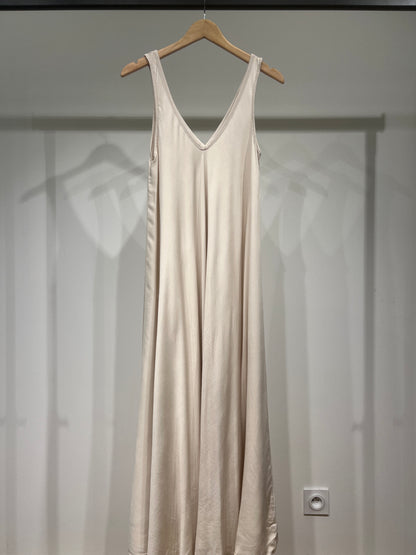 Simple Maxi Dress with Wide Straps and V-Neck