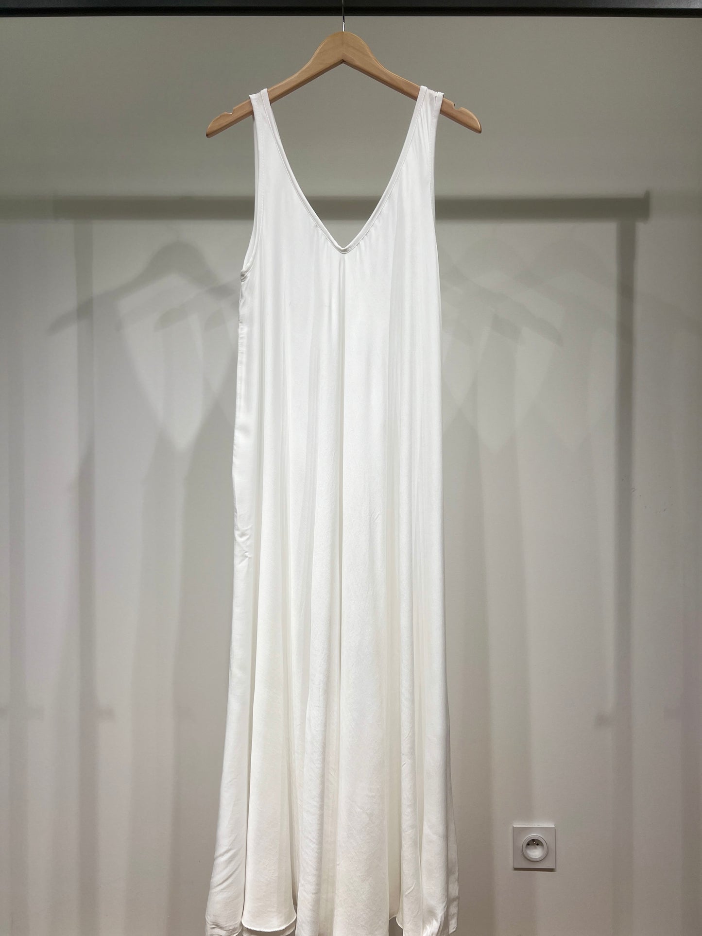 Simple Maxi Dress with Wide Straps and V-Neck
