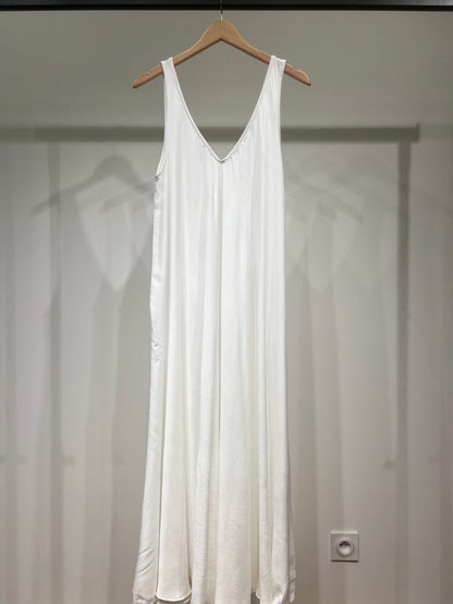 Simple Maxi Dress with Wide Straps and V-Neck