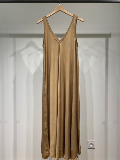 Simple Maxi Dress with Wide Straps and V-Neck
