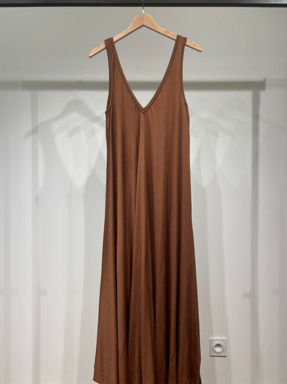 Simple Maxi Dress with Wide Straps and V-Neck