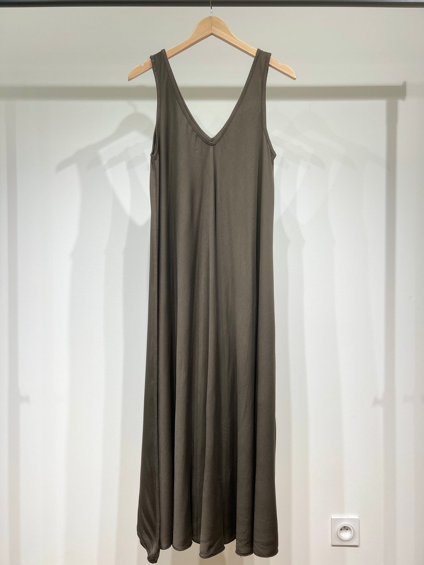Simple Maxi Dress with Wide Straps and V-Neck