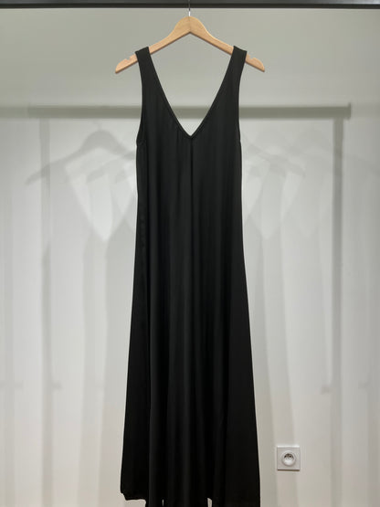 Simple Maxi Dress with Wide Straps and V-Neck