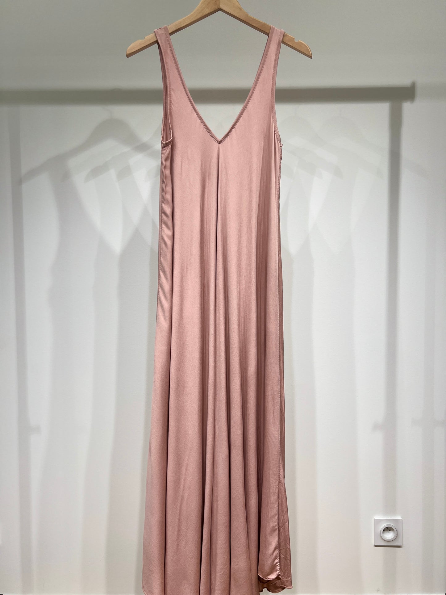 Simple Maxi Dress with Wide Straps and V-Neck