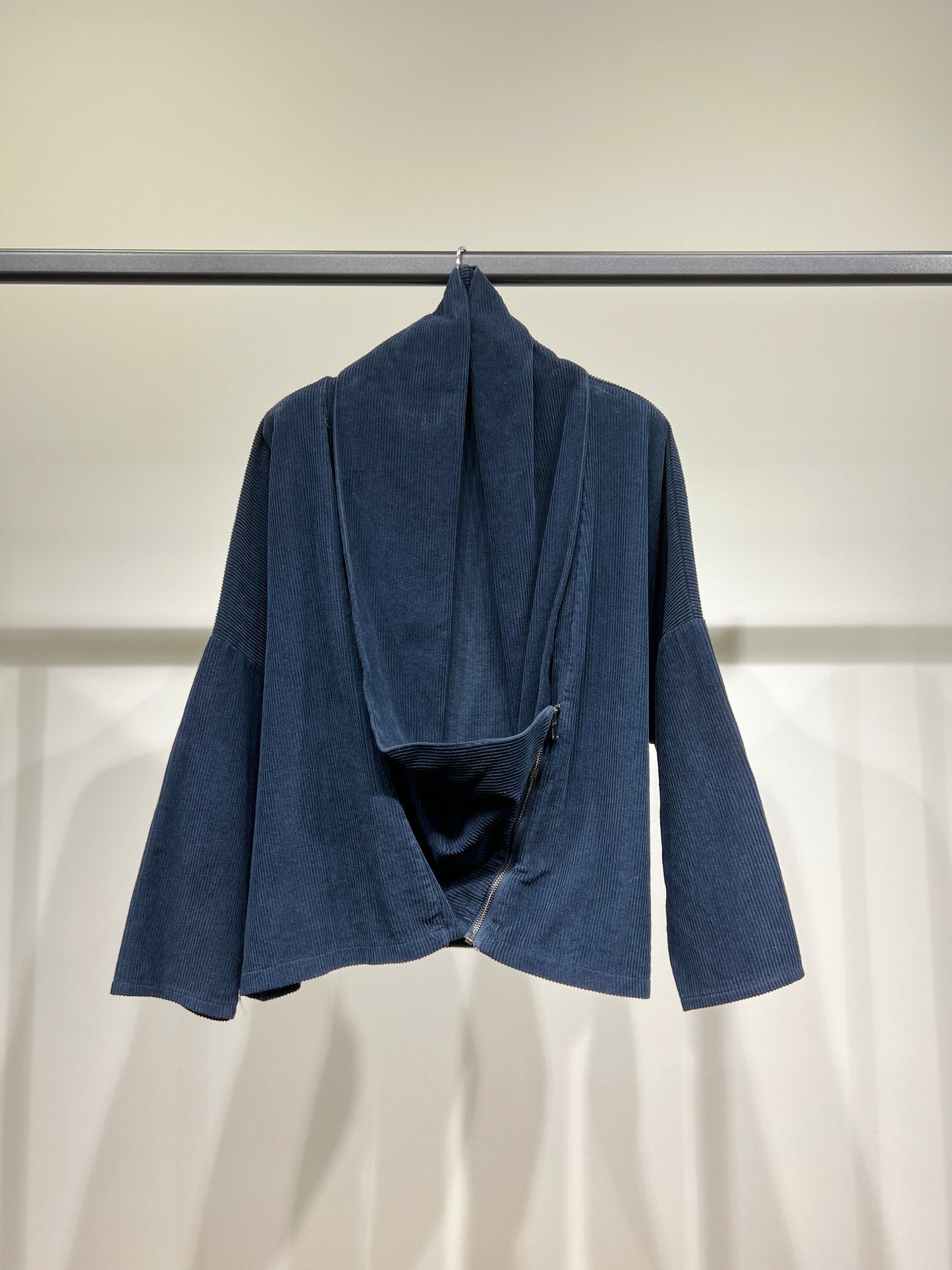 Sweat Velours Côtelé Col Bénitier Asymétrique Zip 100% Coton