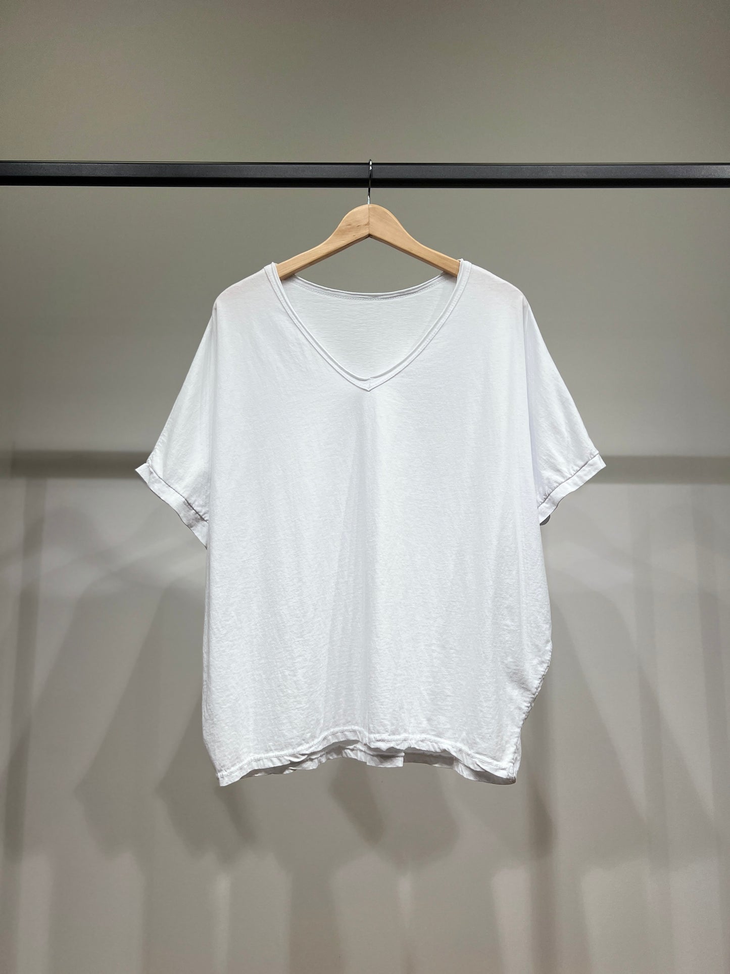 T-Shirt Large Manche Chauve Souris Courte Col V 100% Coton