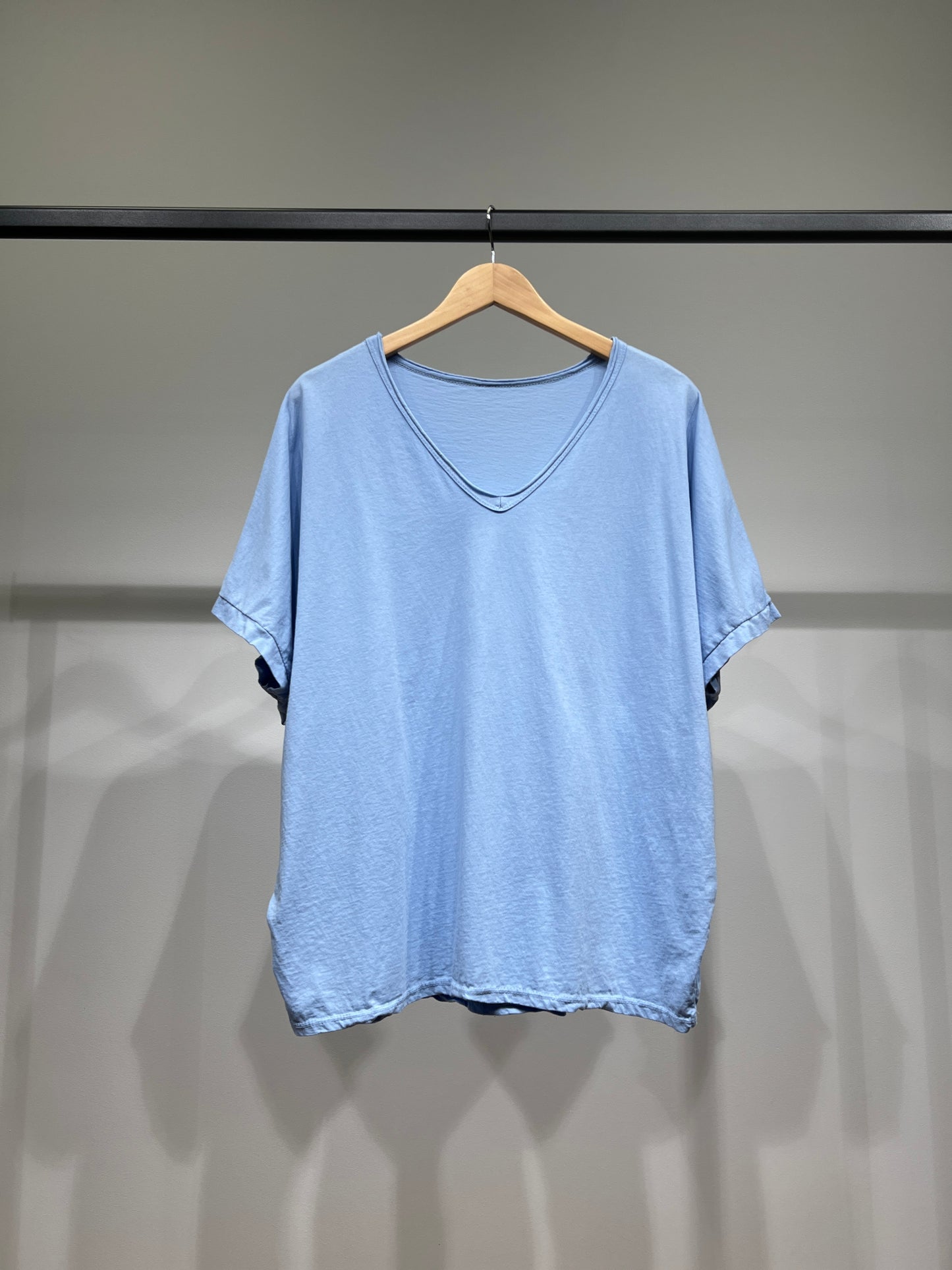 T-Shirt Large Manche Chauve Souris Courte Col V 100% Coton