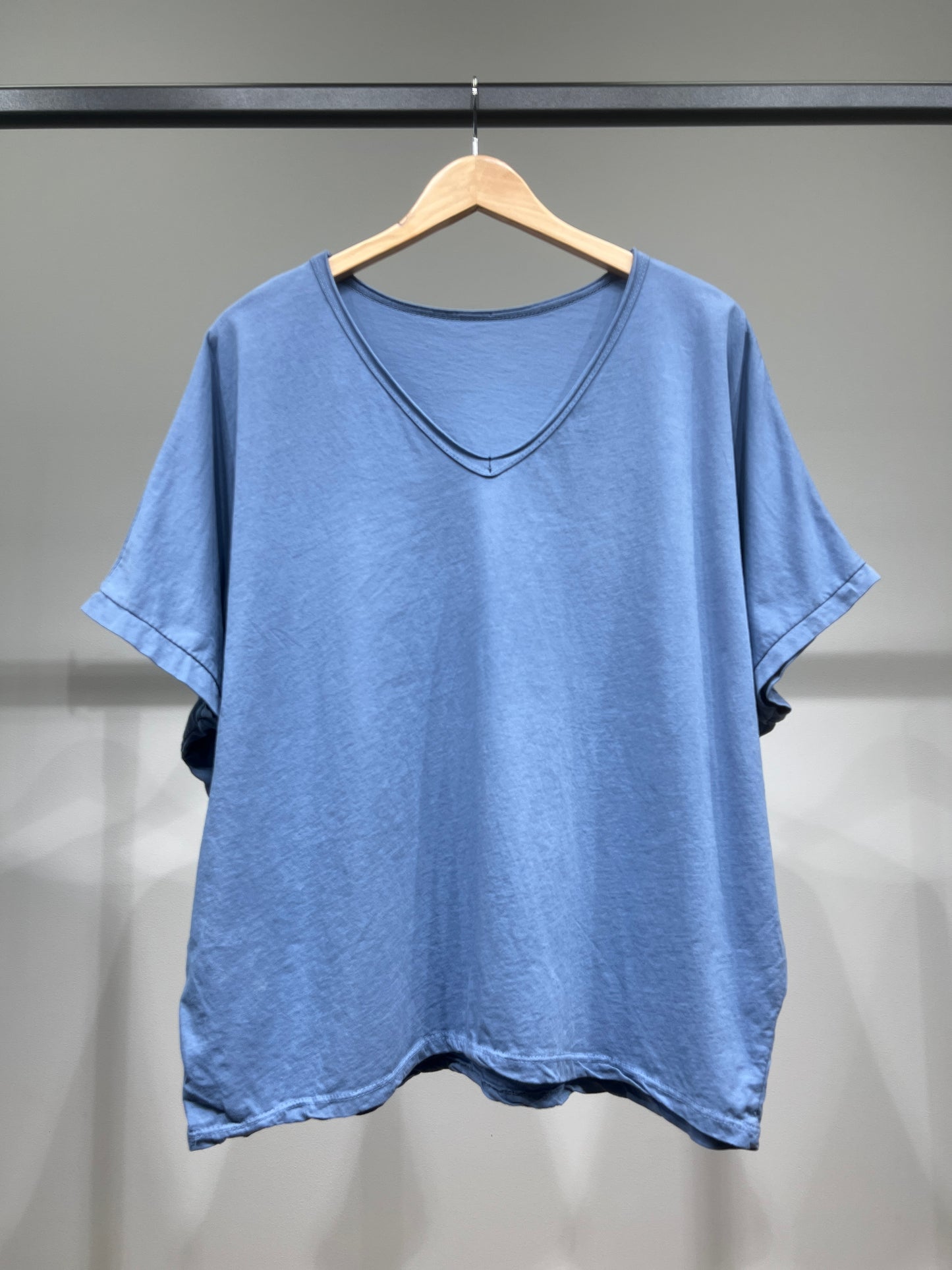 T-Shirt Large Manche Chauve Souris Courte Col V 100% Coton