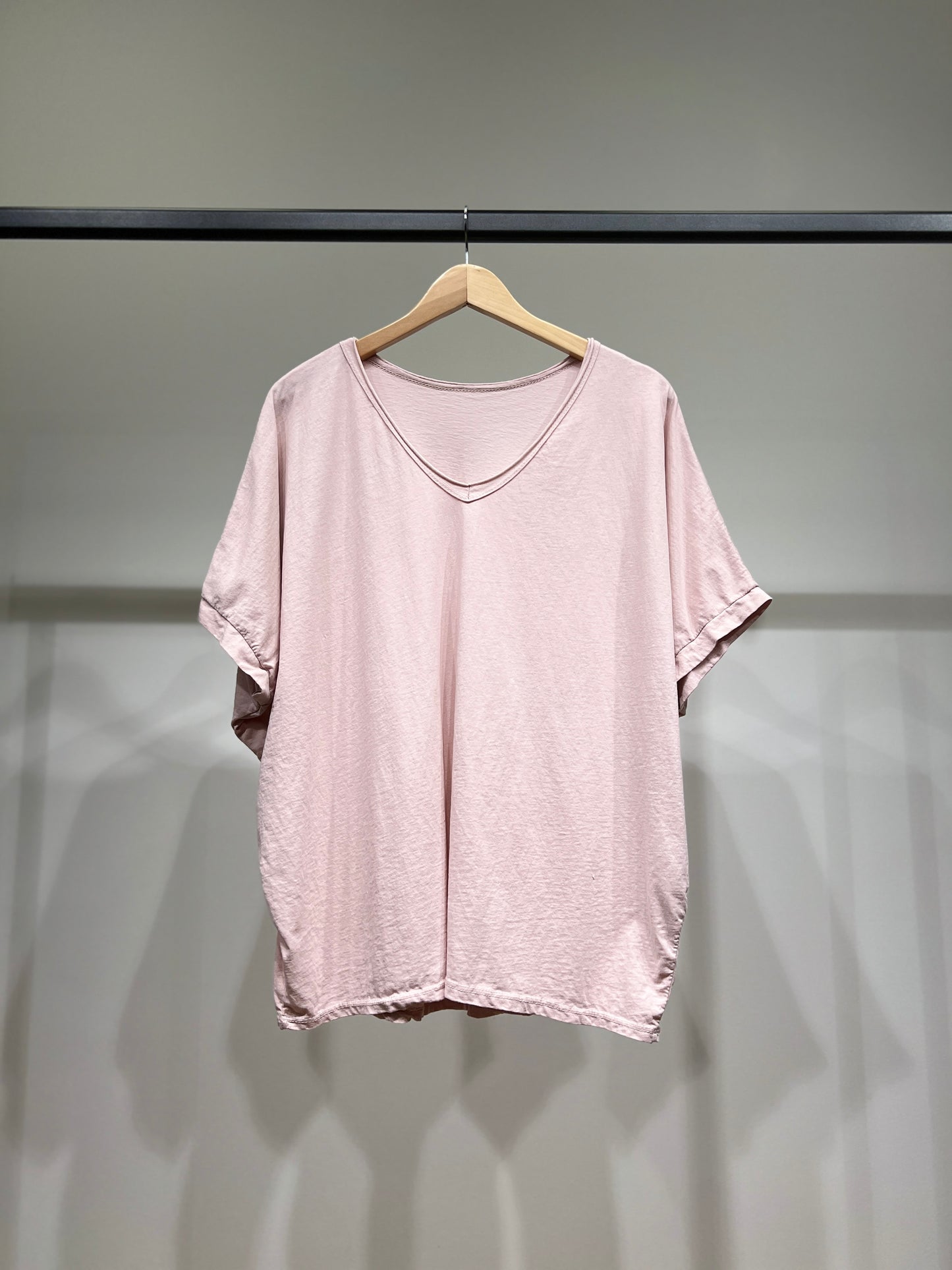 T-Shirt Large Manche Chauve Souris Courte Col V 100% Coton