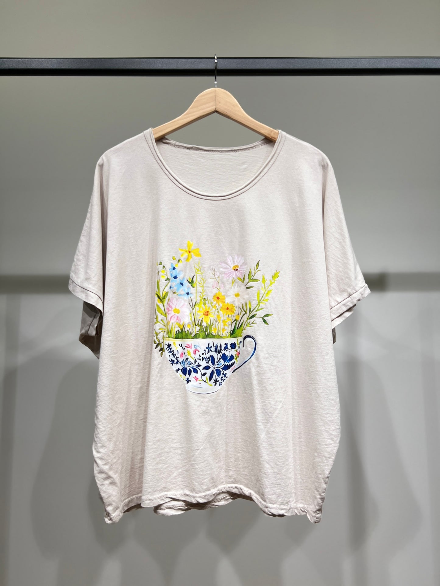 T-Shirt Large Manche Courte Motif Tasse Fleurie 100% Coton