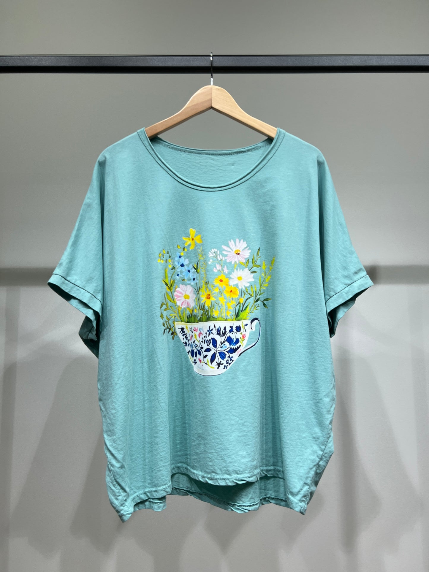 T-Shirt Large Manche Courte Motif Tasse Fleurie 100% Coton